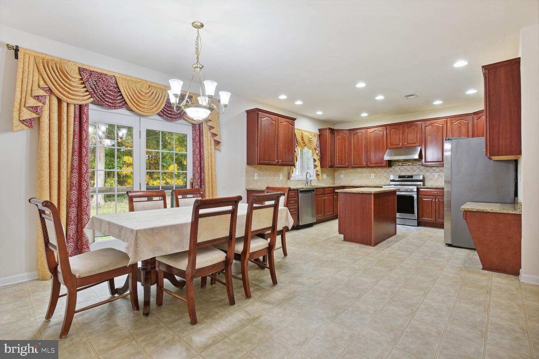 SOUTH RIDING - Residential