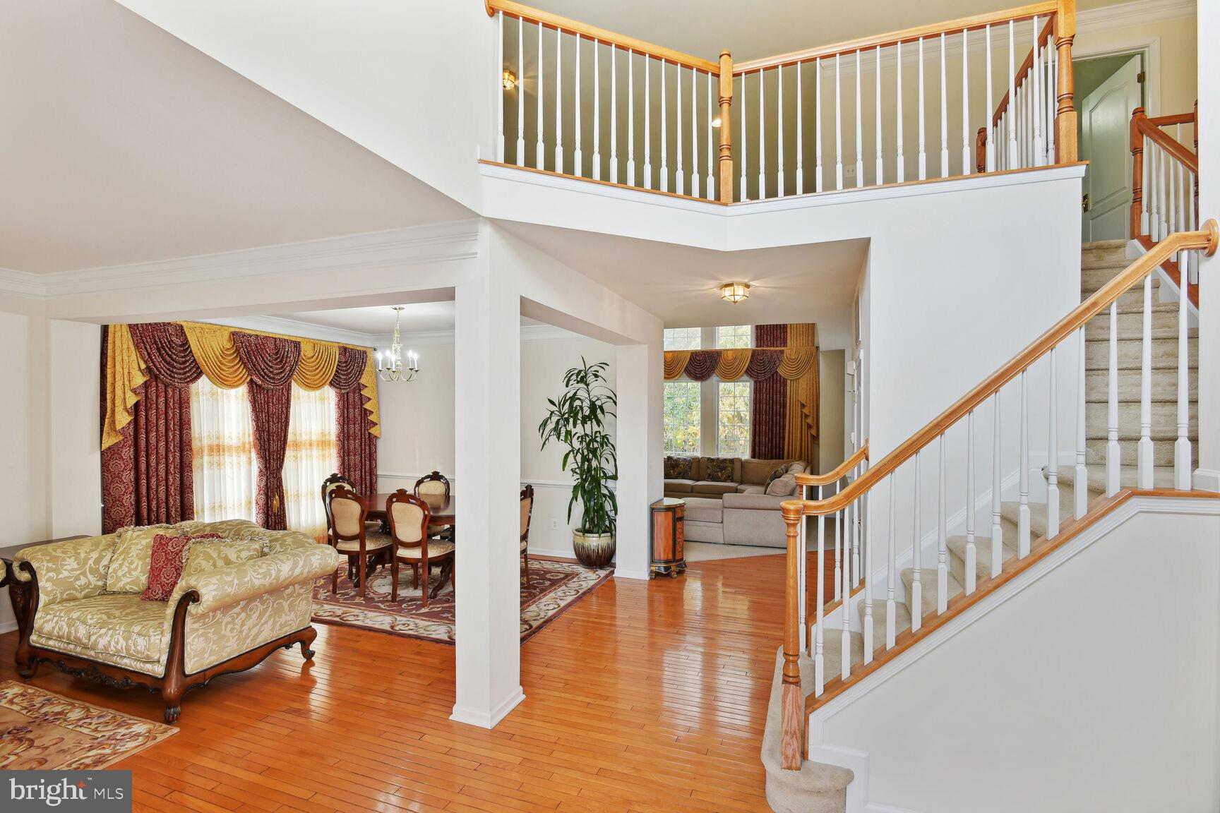 SOUTH RIDING - Residential