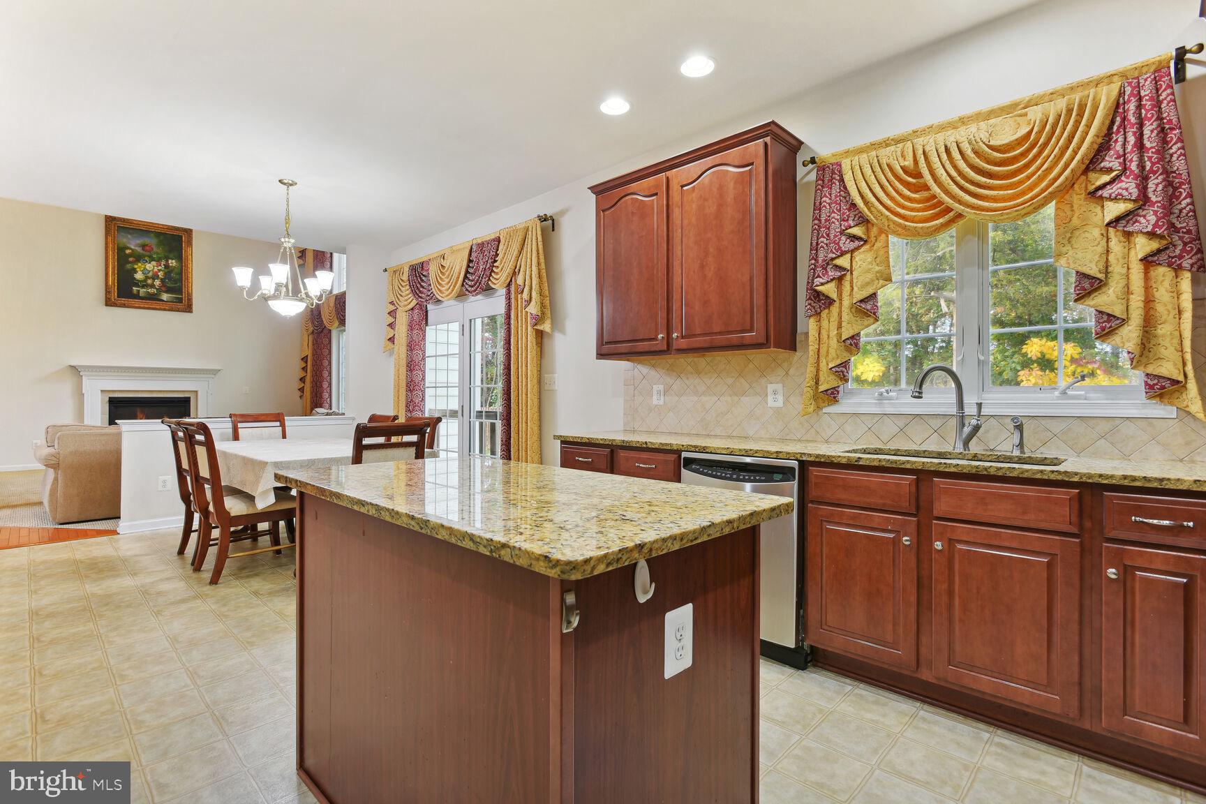 SOUTH RIDING - Residential