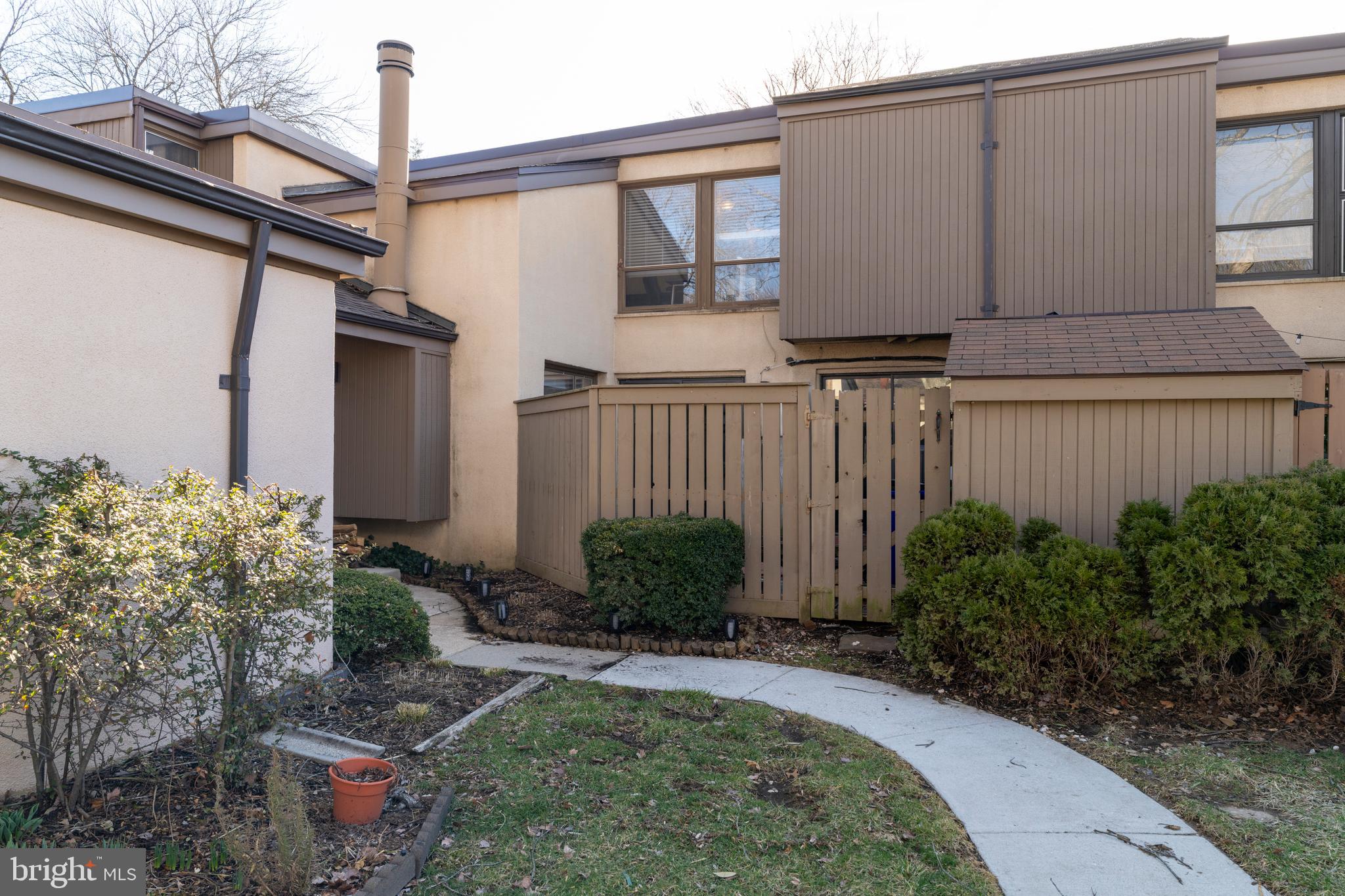 SIERRA VILLAS - Residential