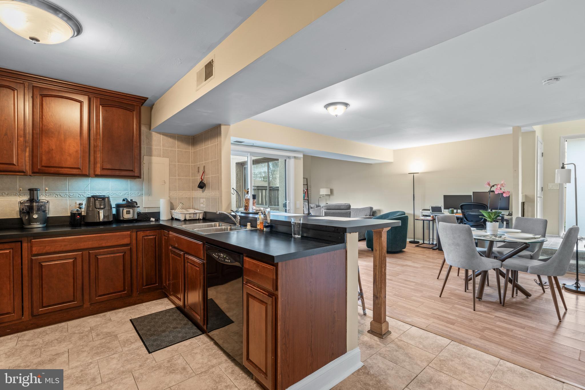 SIERRA VILLAS - Residential