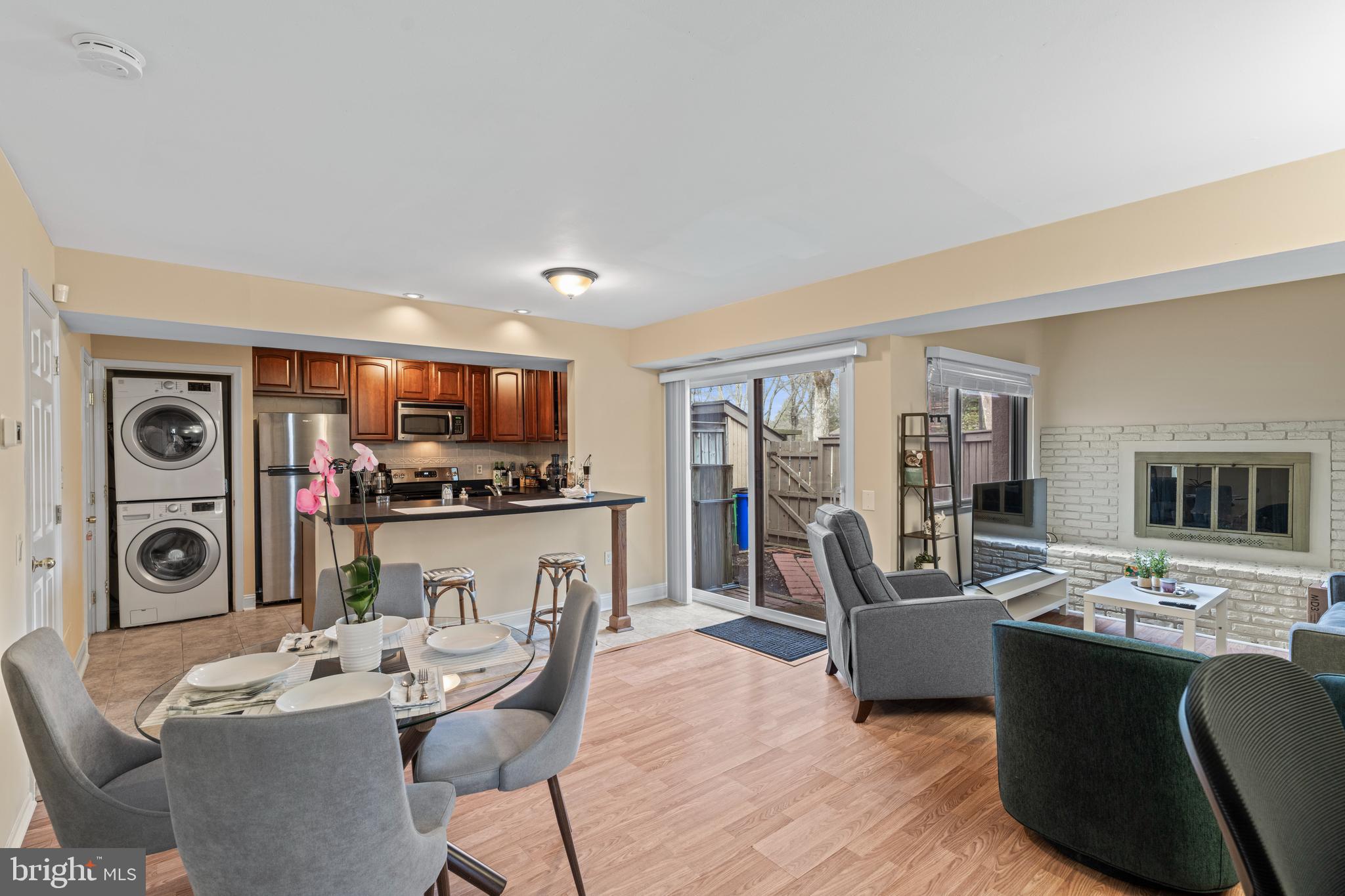 SIERRA VILLAS - Residential