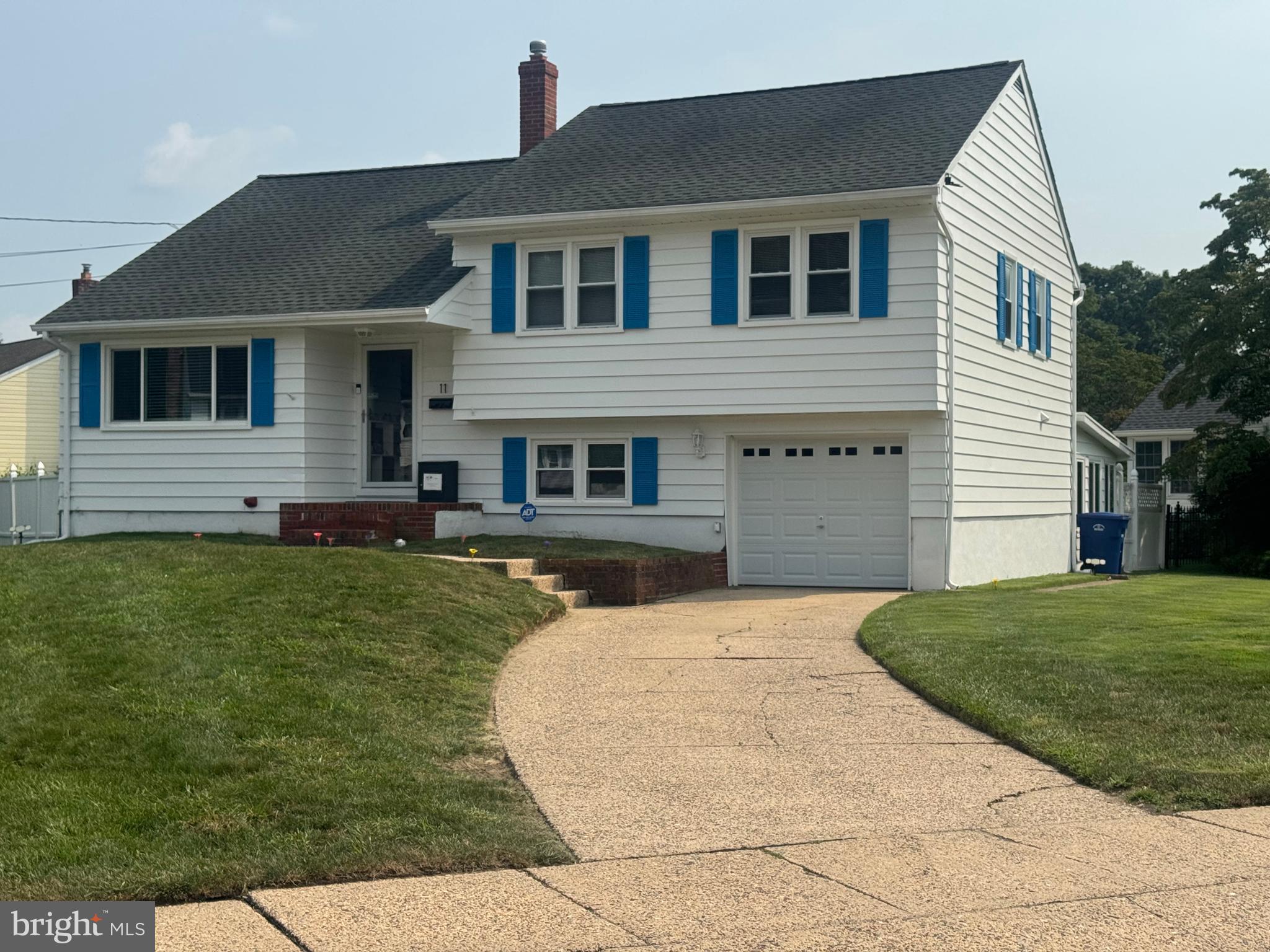 11 MANOR TERRACE