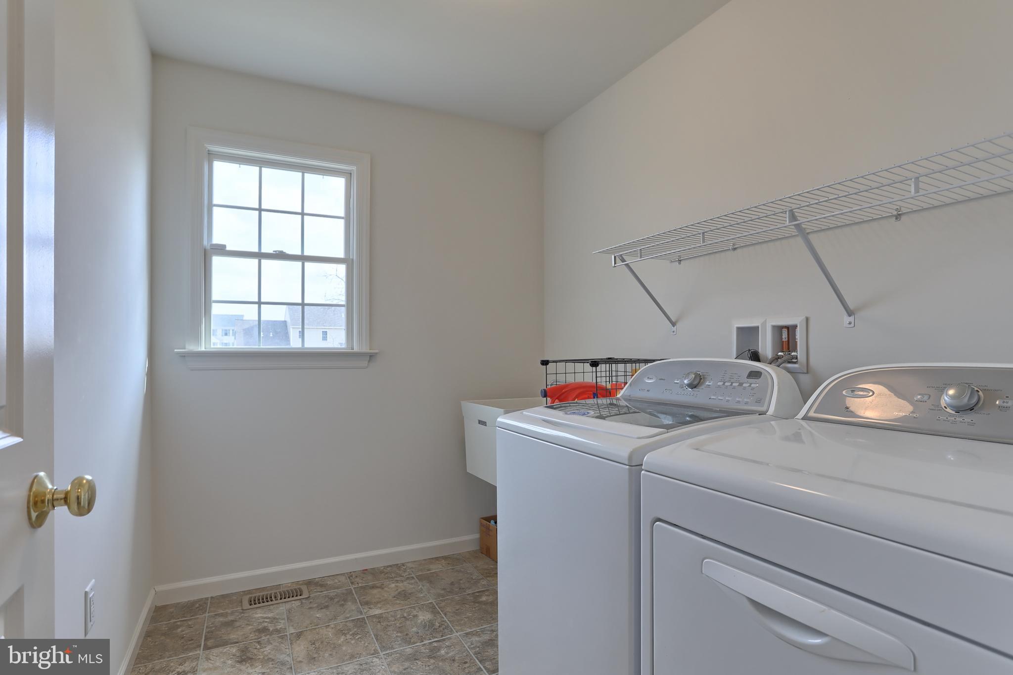 KENDALE OAKS - Residential