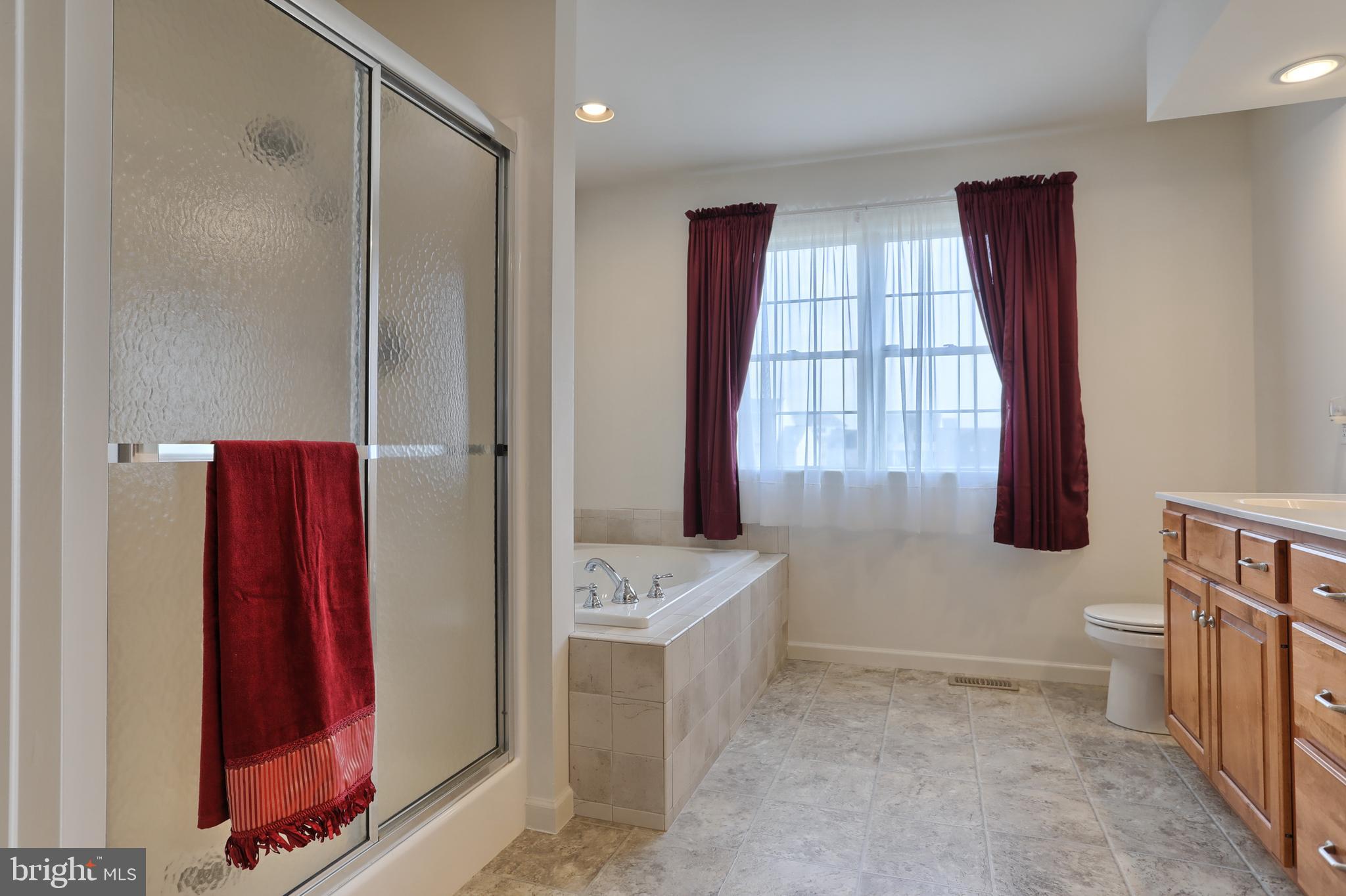 KENDALE OAKS - Residential