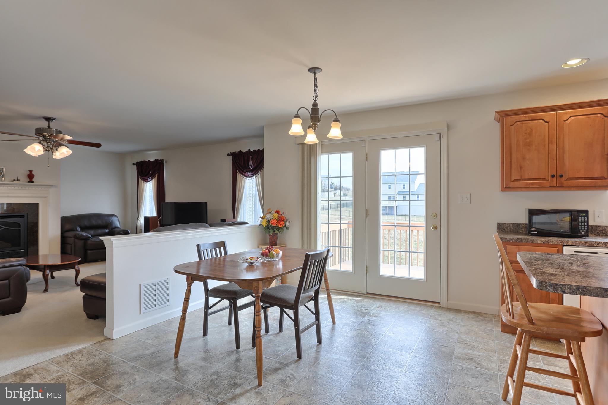 KENDALE OAKS - Residential