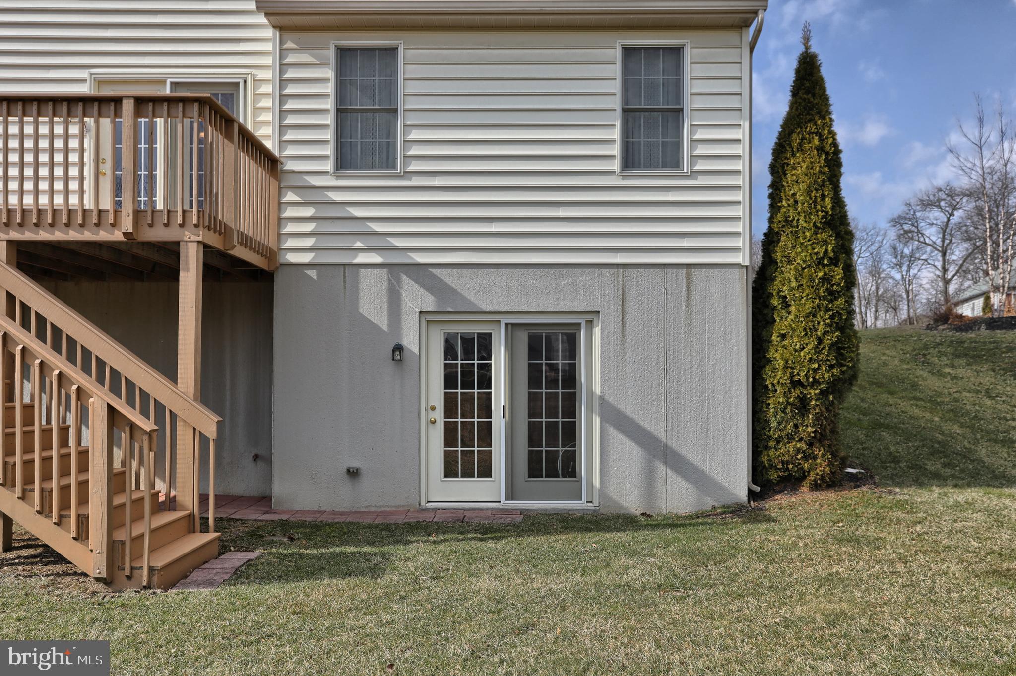 KENDALE OAKS - Residential