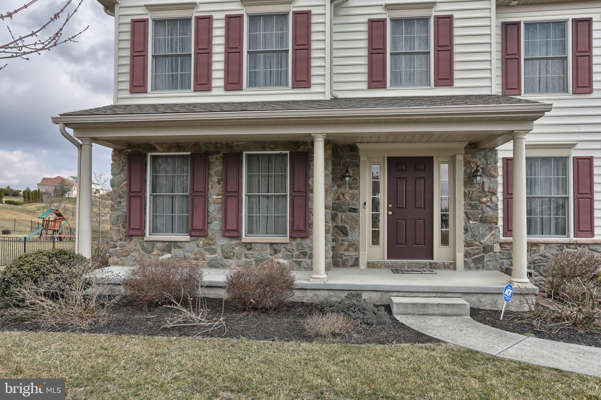 KENDALE OAKS - Residential