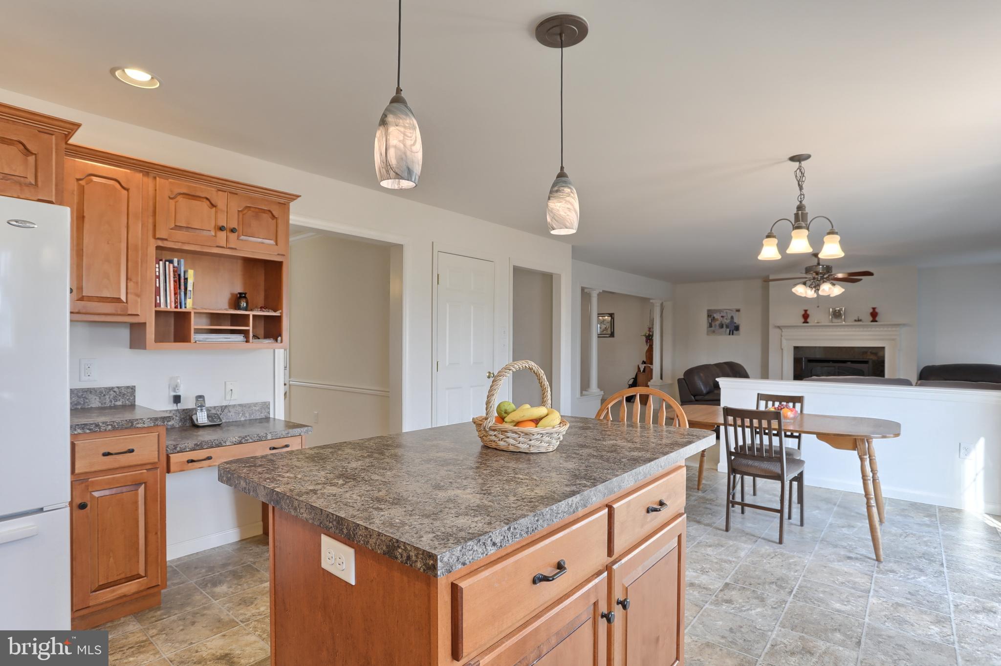 KENDALE OAKS - Residential