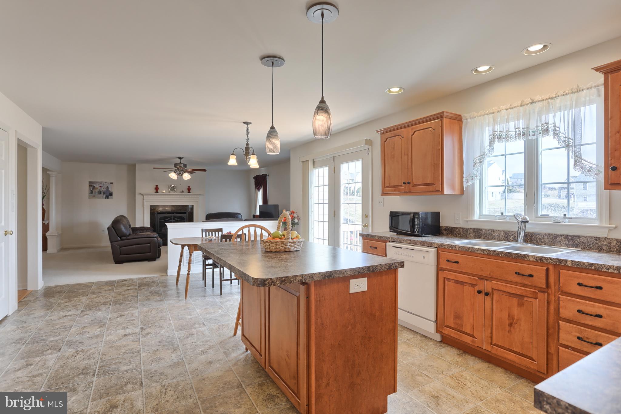 KENDALE OAKS - Residential