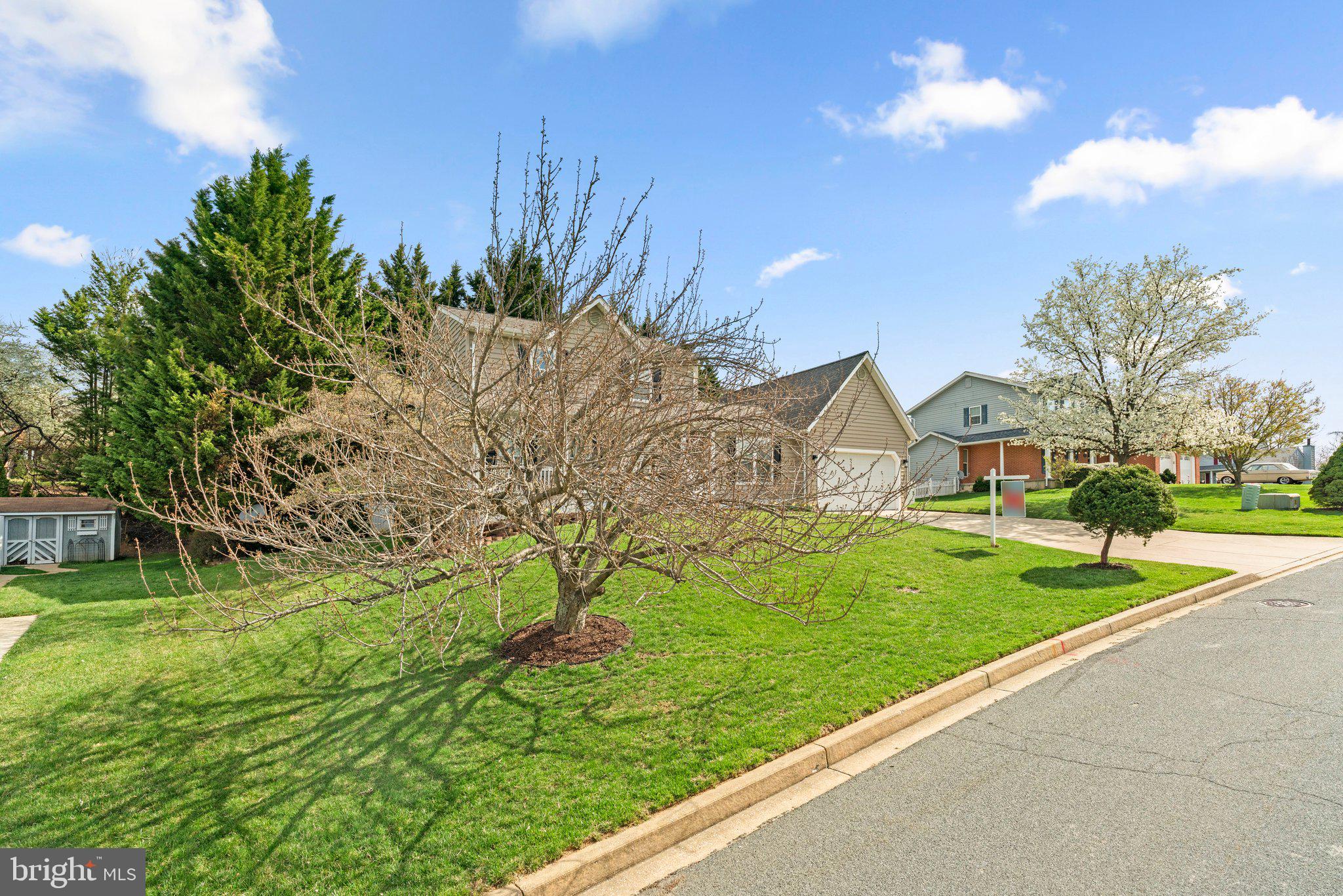 ELDERSBURG ESTATES - Residential