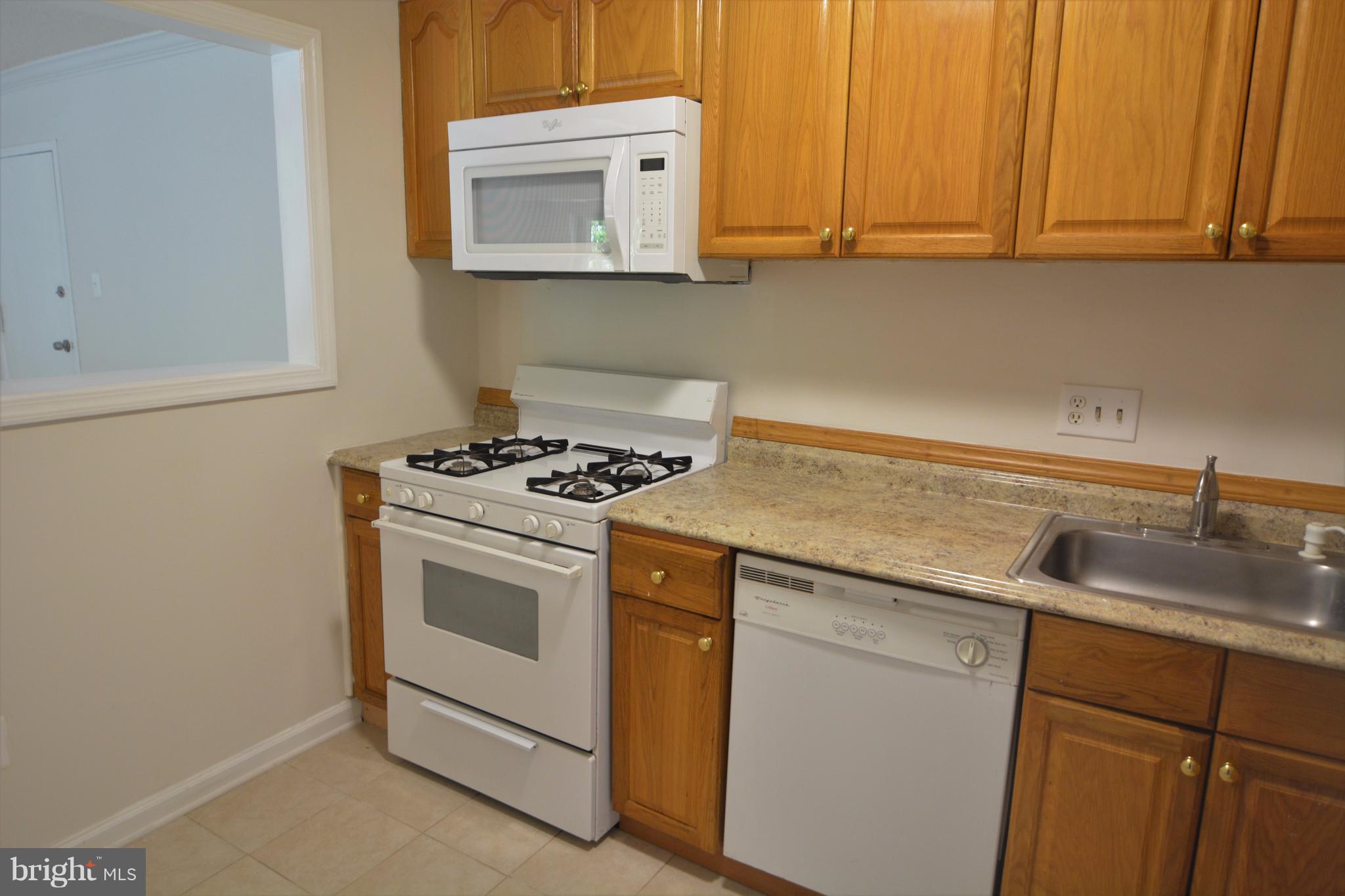 COLCHESTER TOWNE - Residential