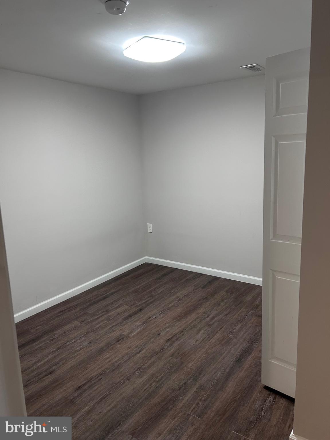 21 ALLENHURST COURT