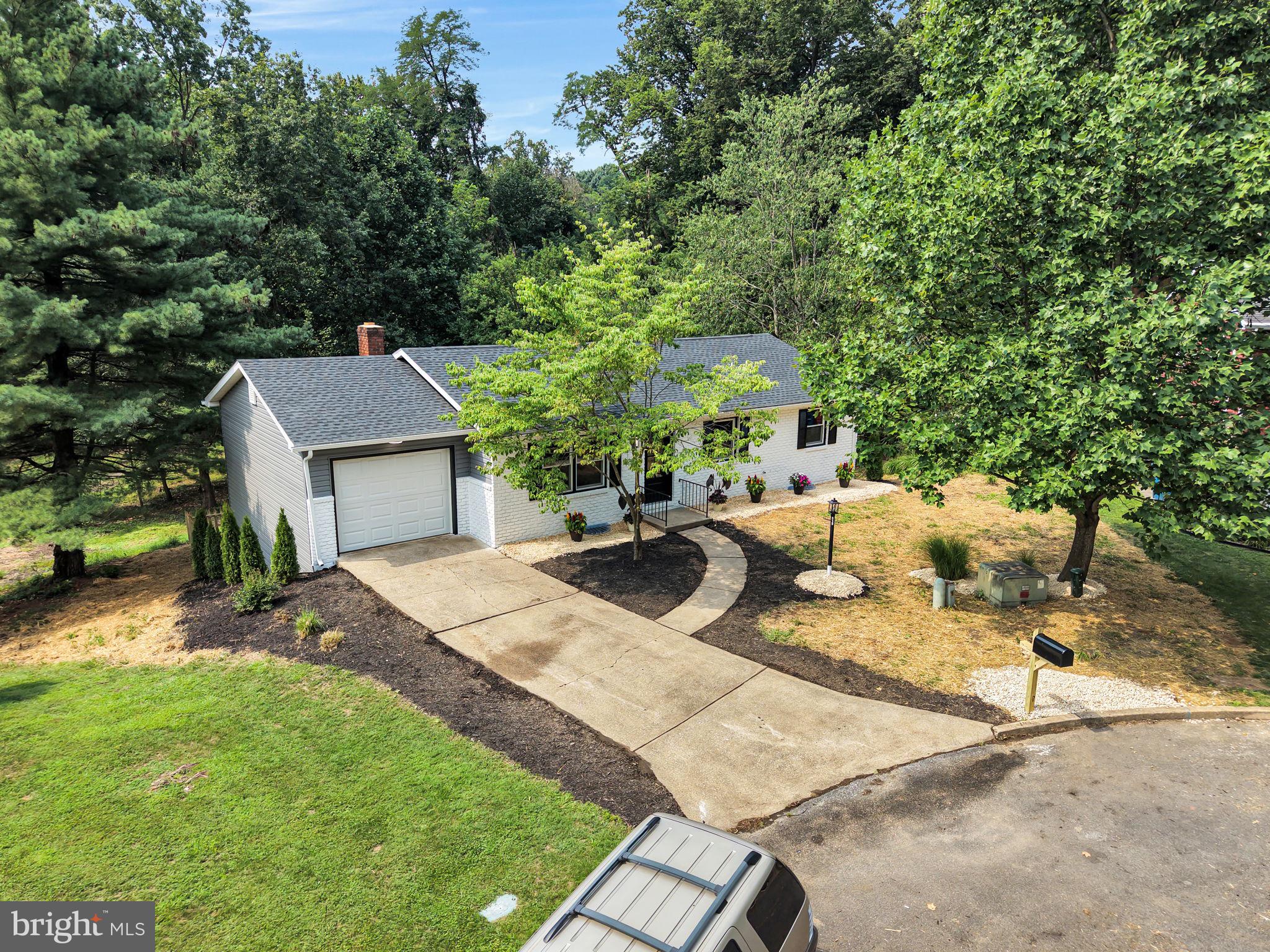 519 LAVINA DRIVE
