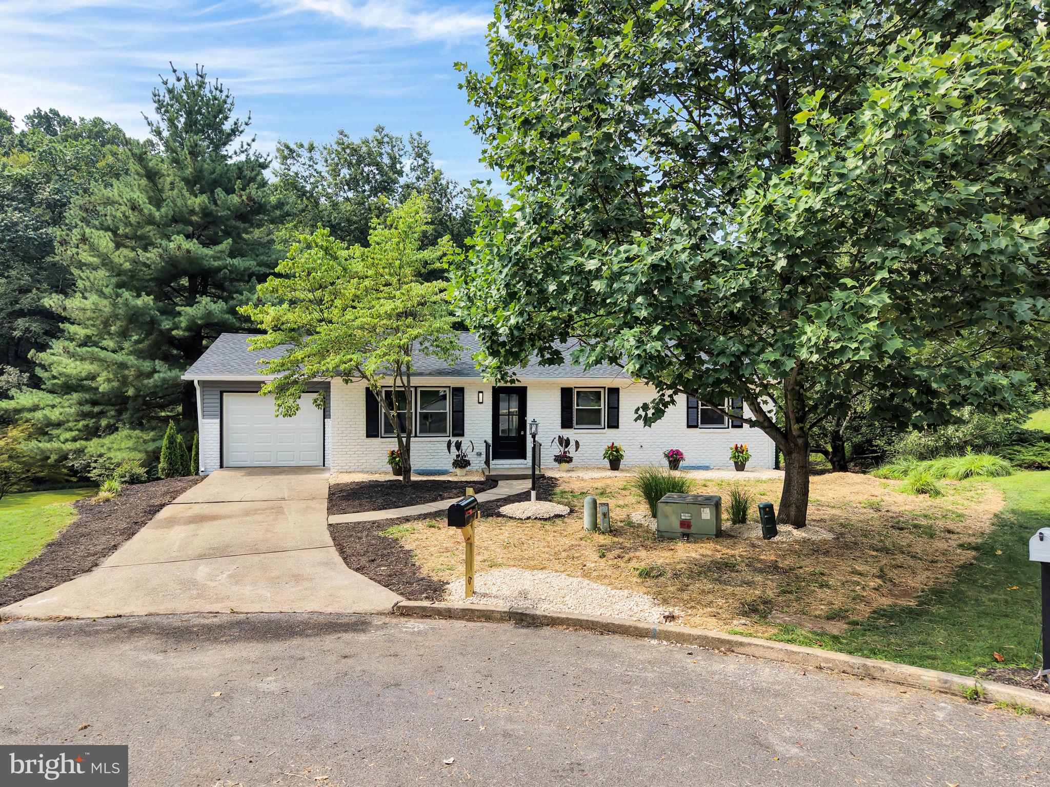 519 LAVINA DRIVE
