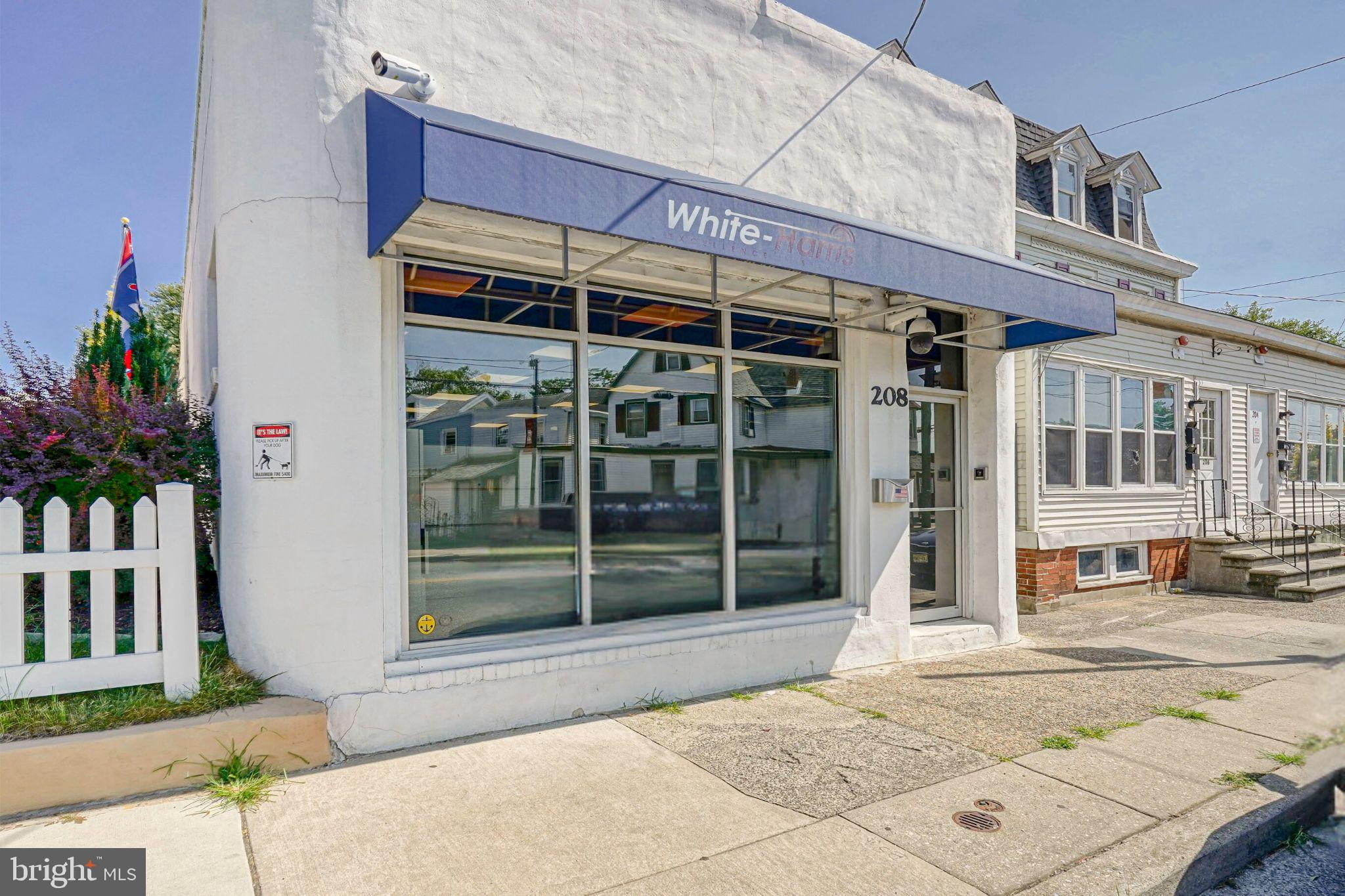 208 N BROADWAY