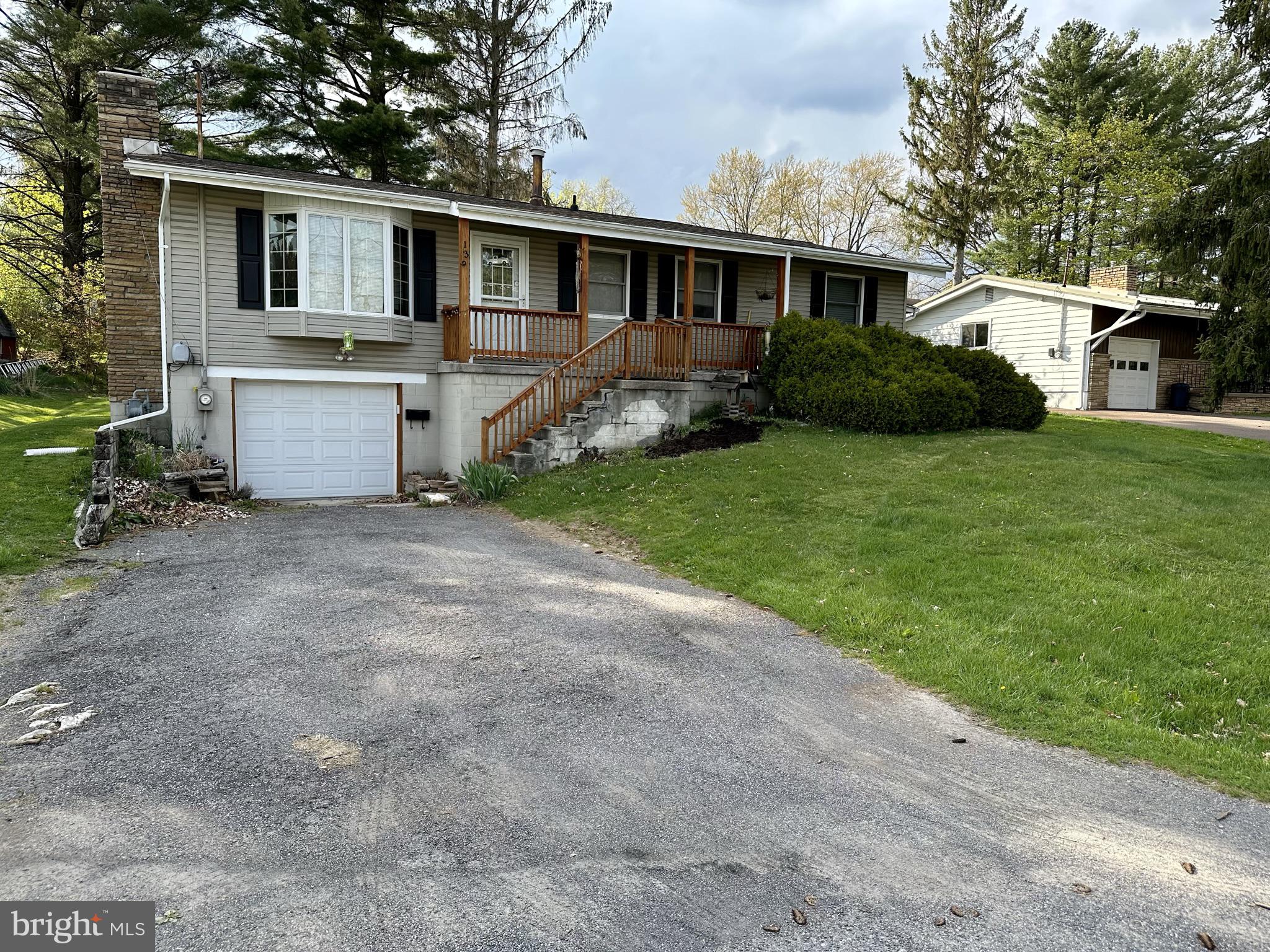 OAK HALL - Residential