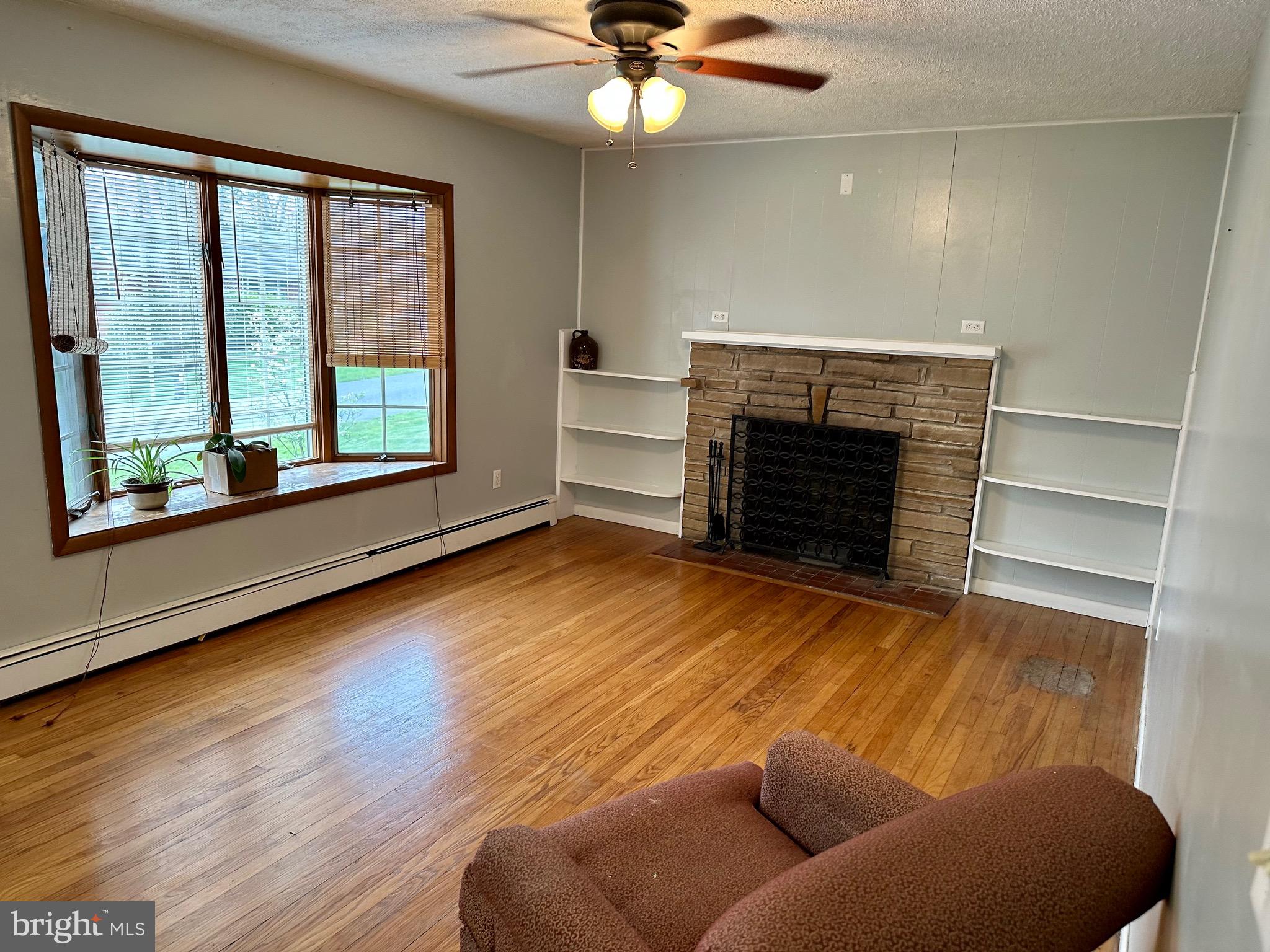 OAK HALL - Residential