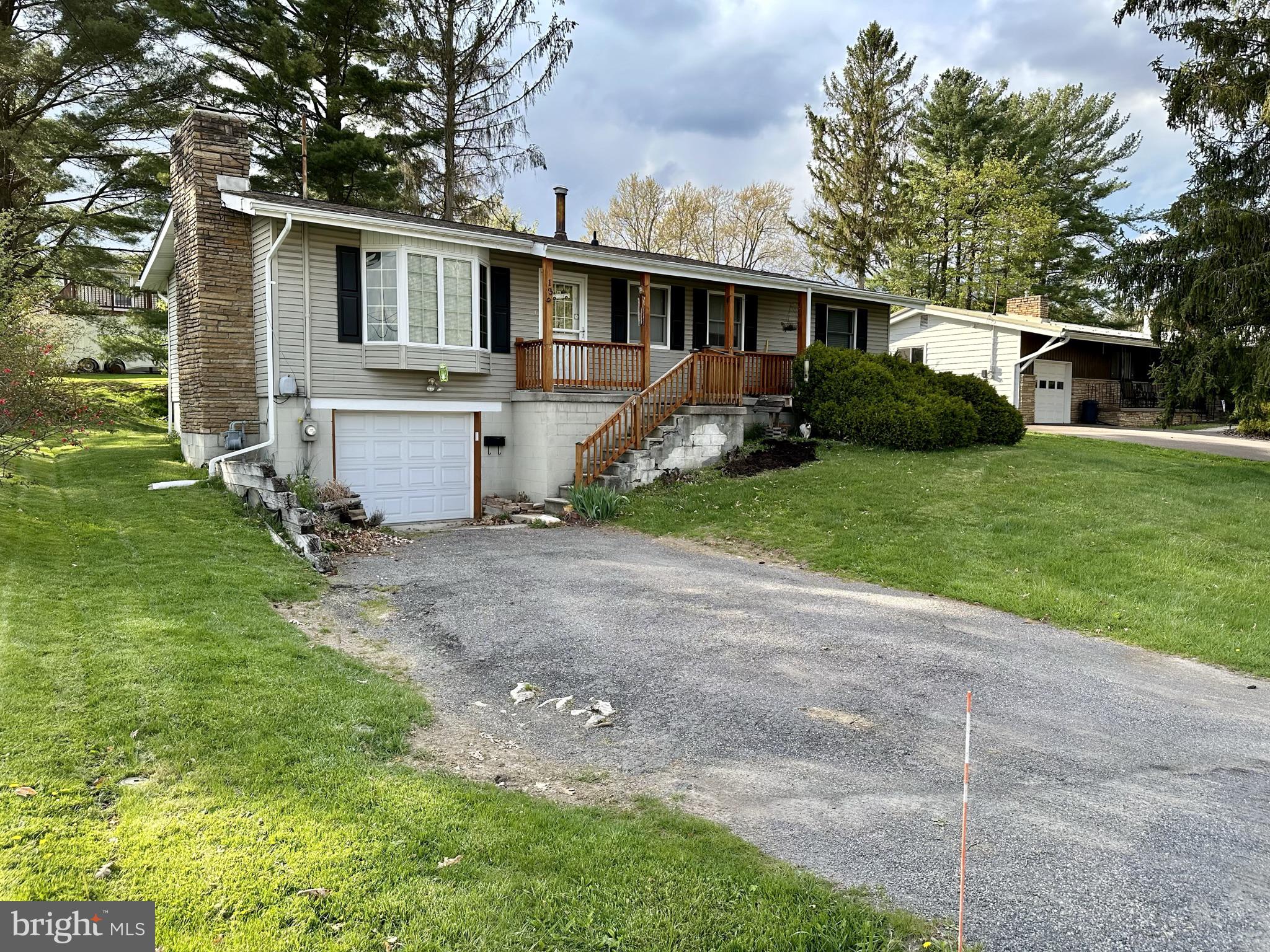 OAK HALL - Residential