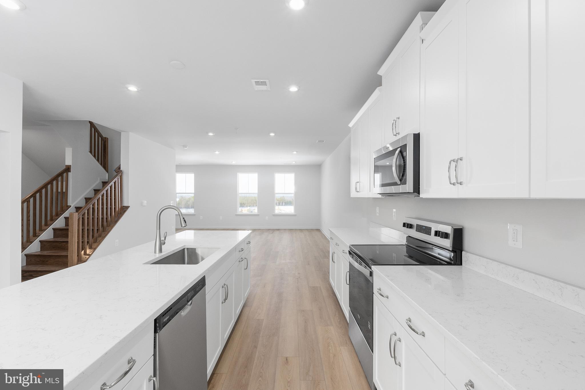 GOOSE CREEK VILLAGE - Residential