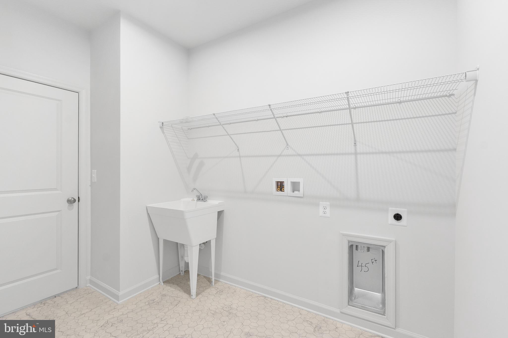 GOOSE CREEK VILLAGE - Residential