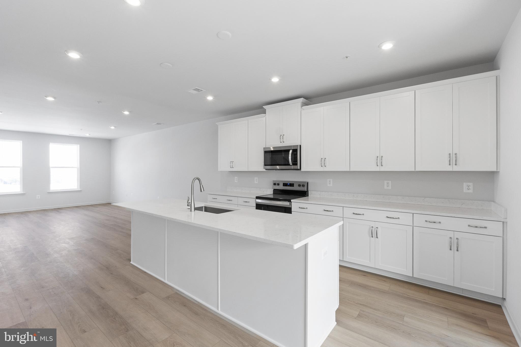 GOOSE CREEK VILLAGE - Residential