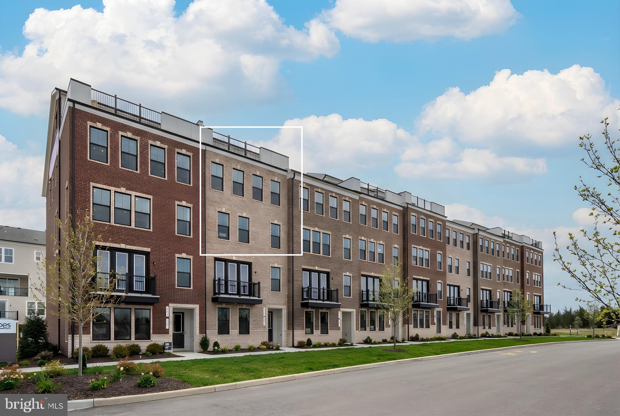 GOOSE CREEK VILLAGE - Residential