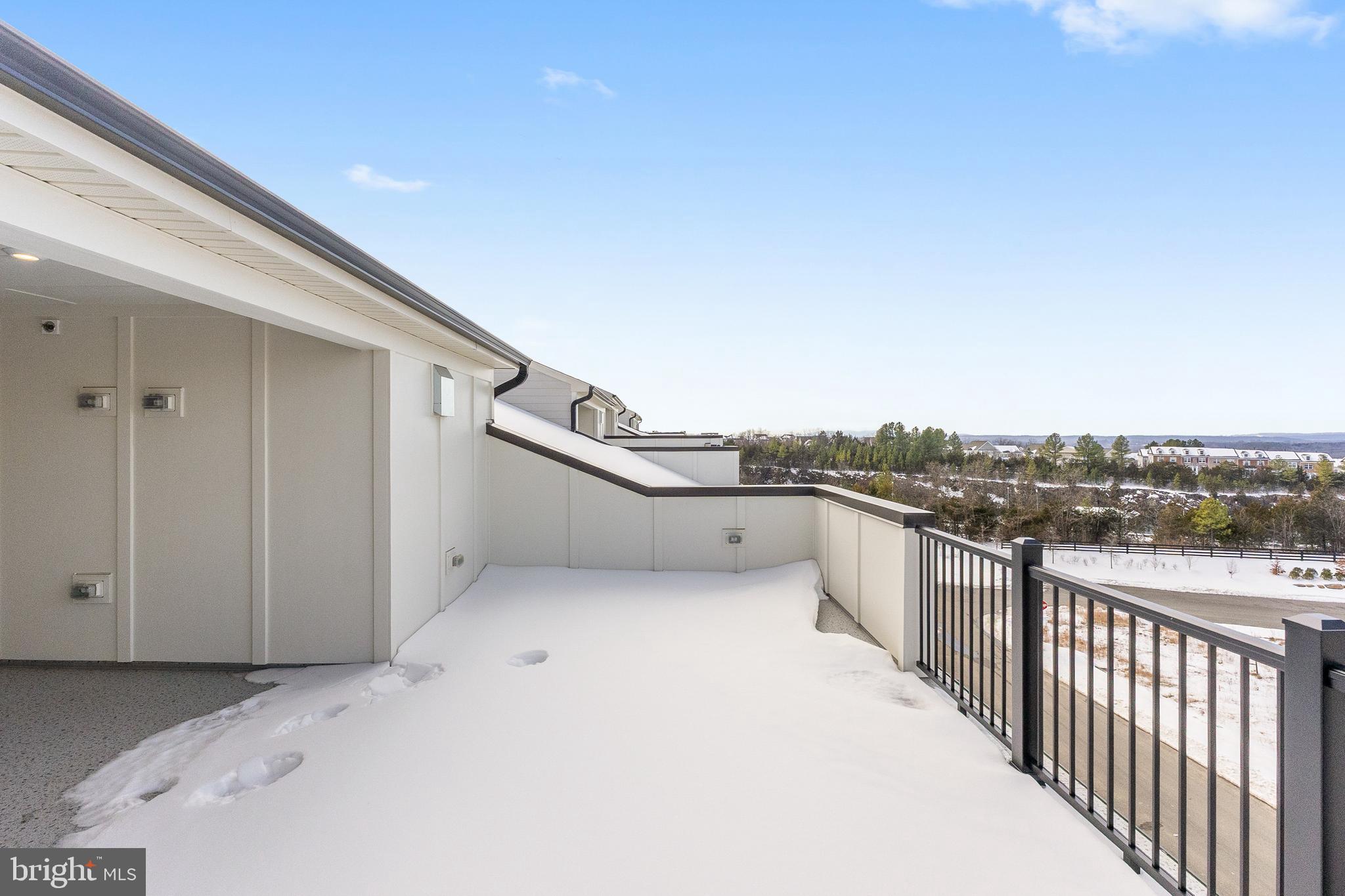 GOOSE CREEK VILLAGE - Residential