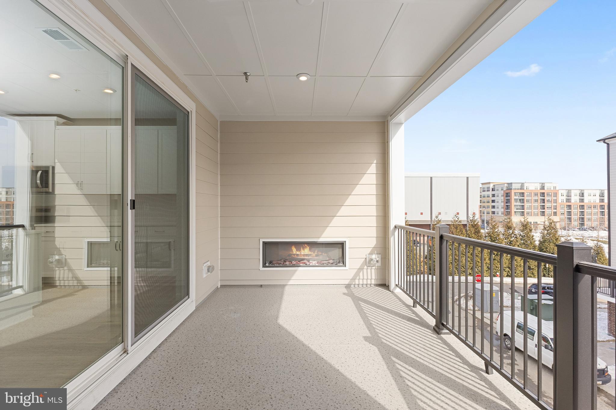 GOOSE CREEK VILLAGE - Residential