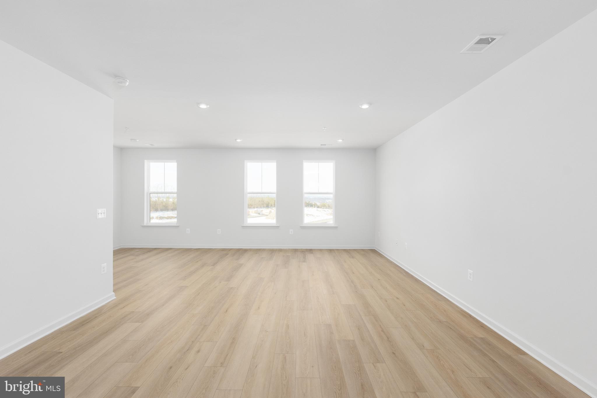 GOOSE CREEK VILLAGE - Residential