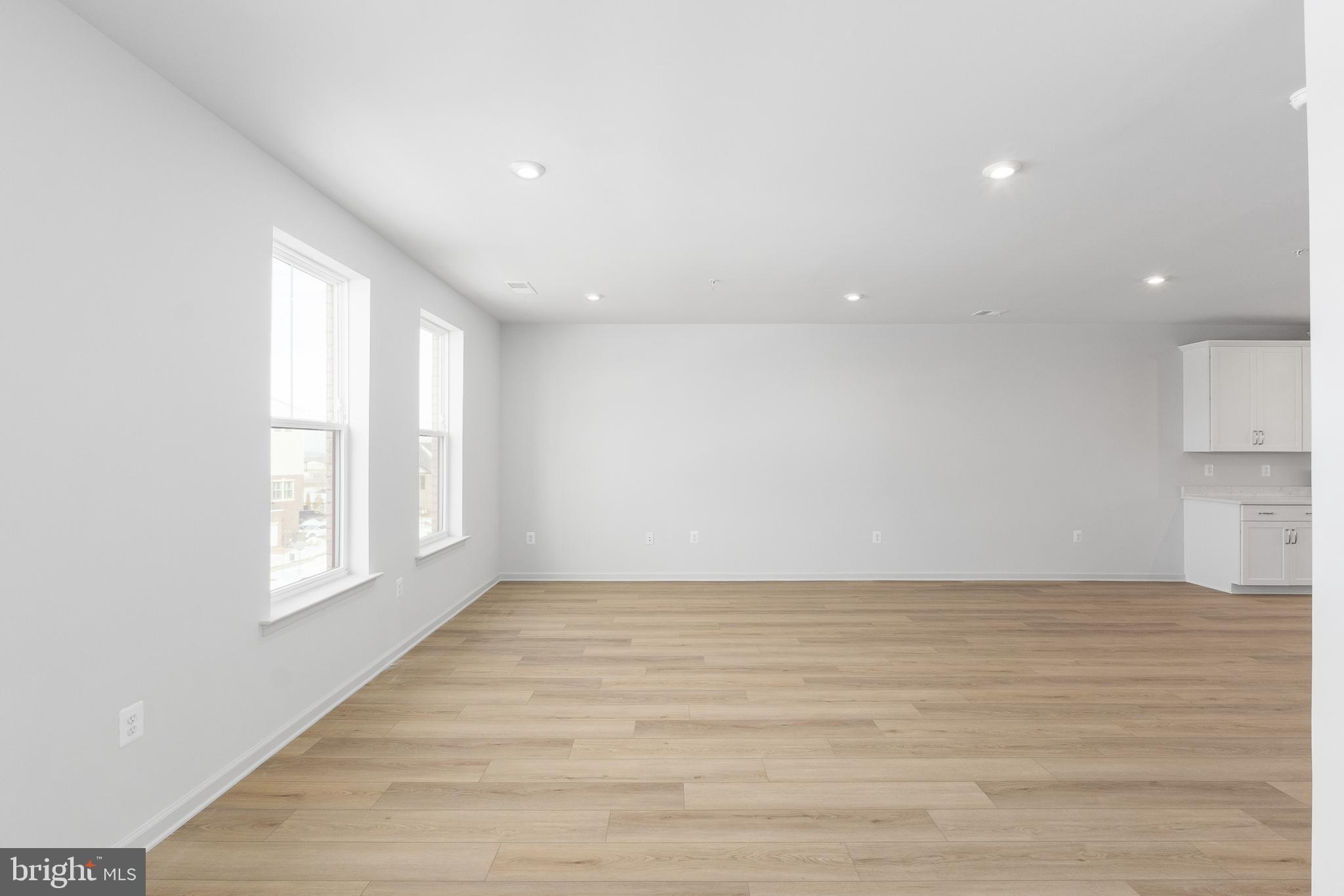 GOOSE CREEK VILLAGE - Residential