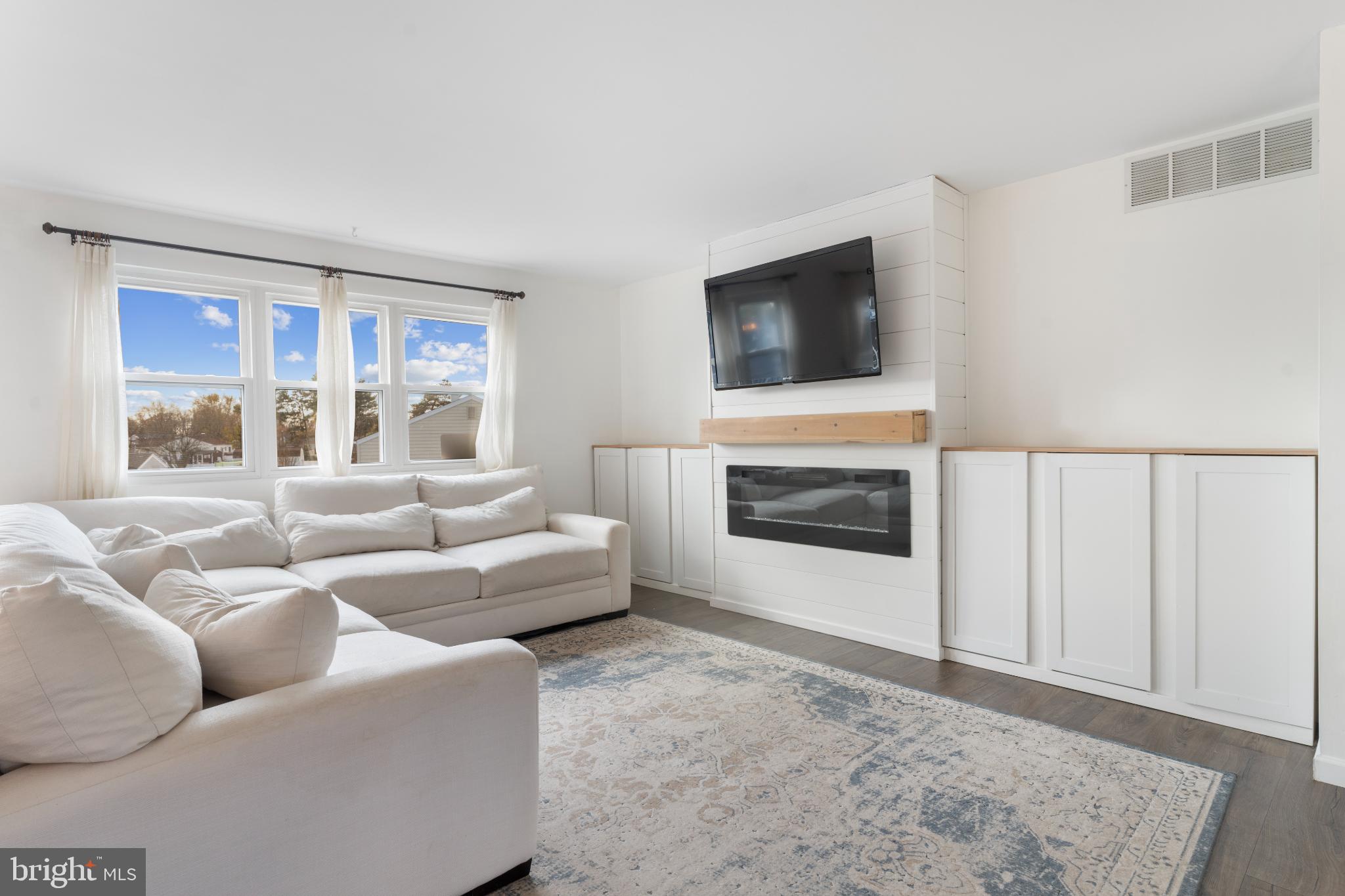 4501 SANDRA LAKE ROAD