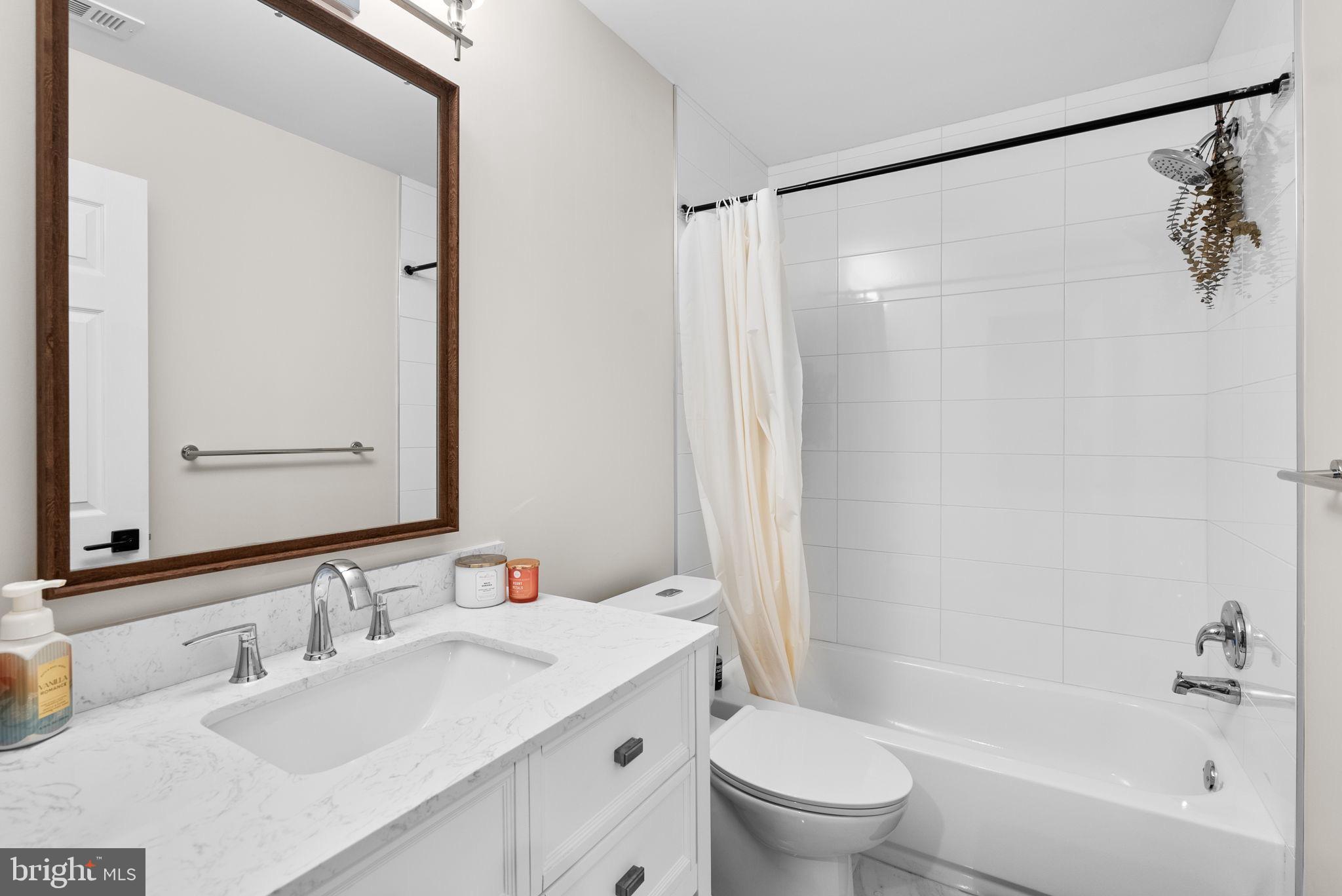 DARNESTOWN OUTSIDE - Residential