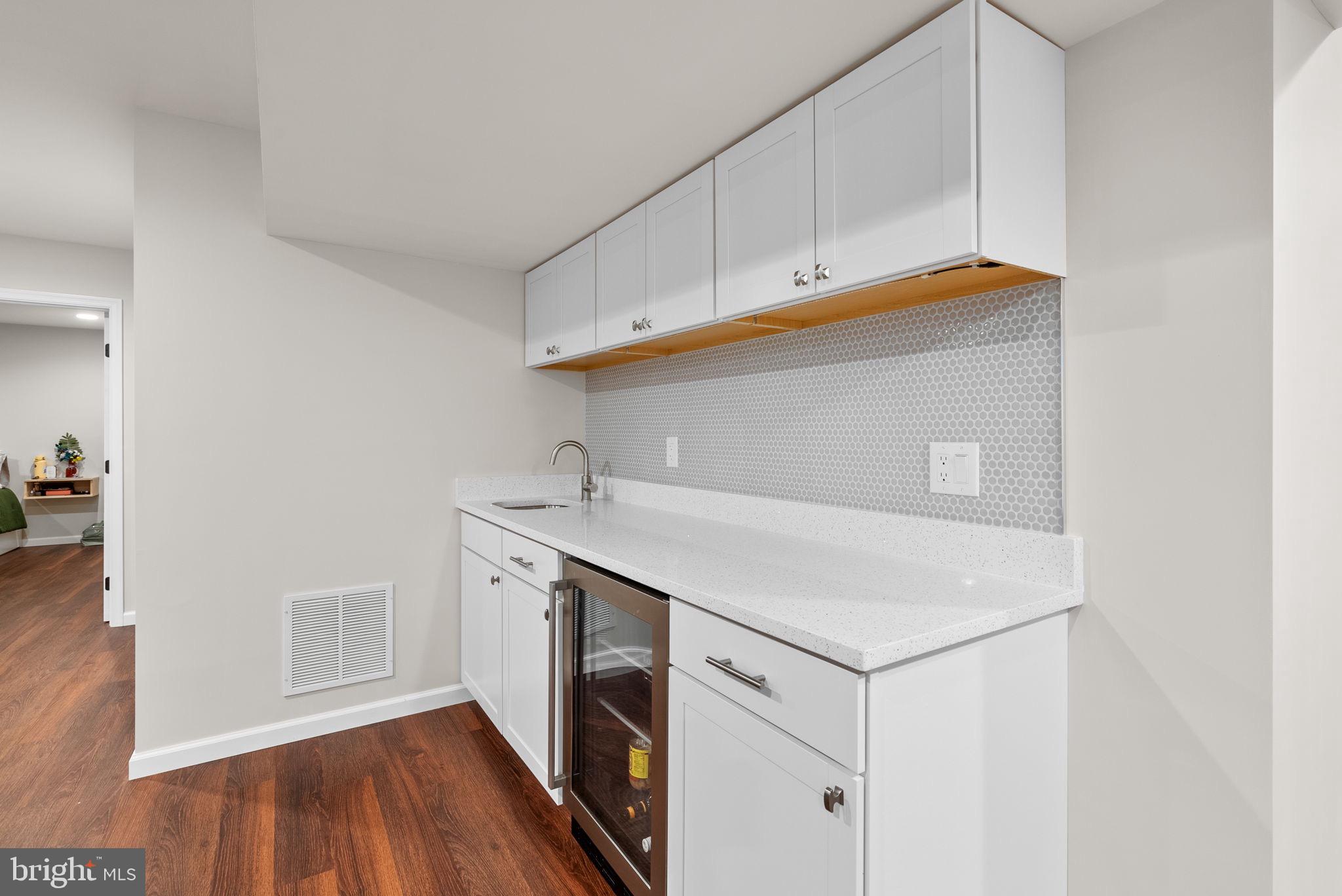 DARNESTOWN OUTSIDE - Residential