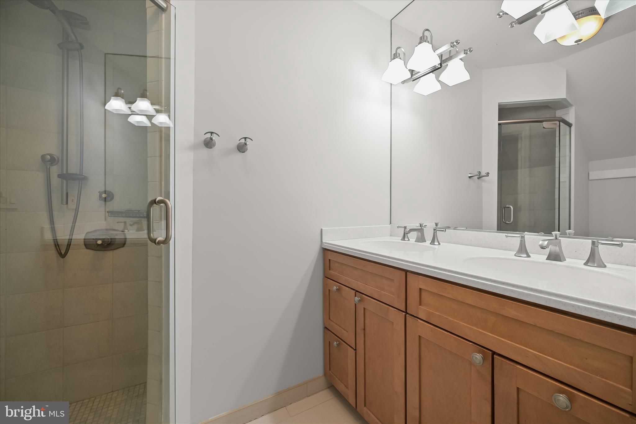 BRADLEY MANOR - Residential