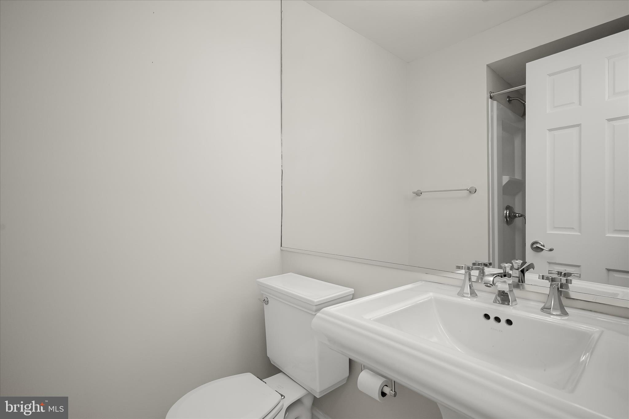 BRADLEY MANOR - Residential