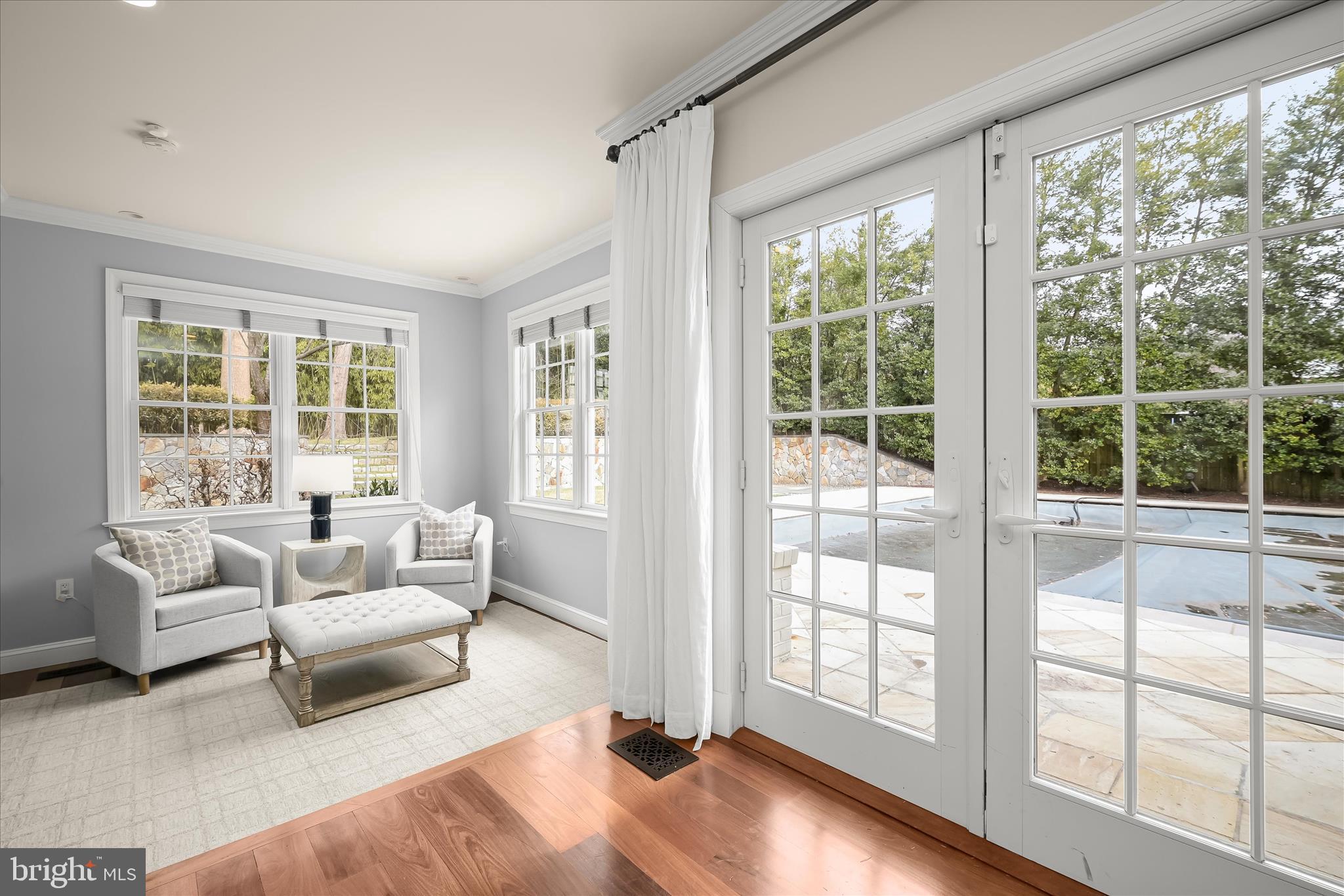 BRADLEY MANOR - Residential