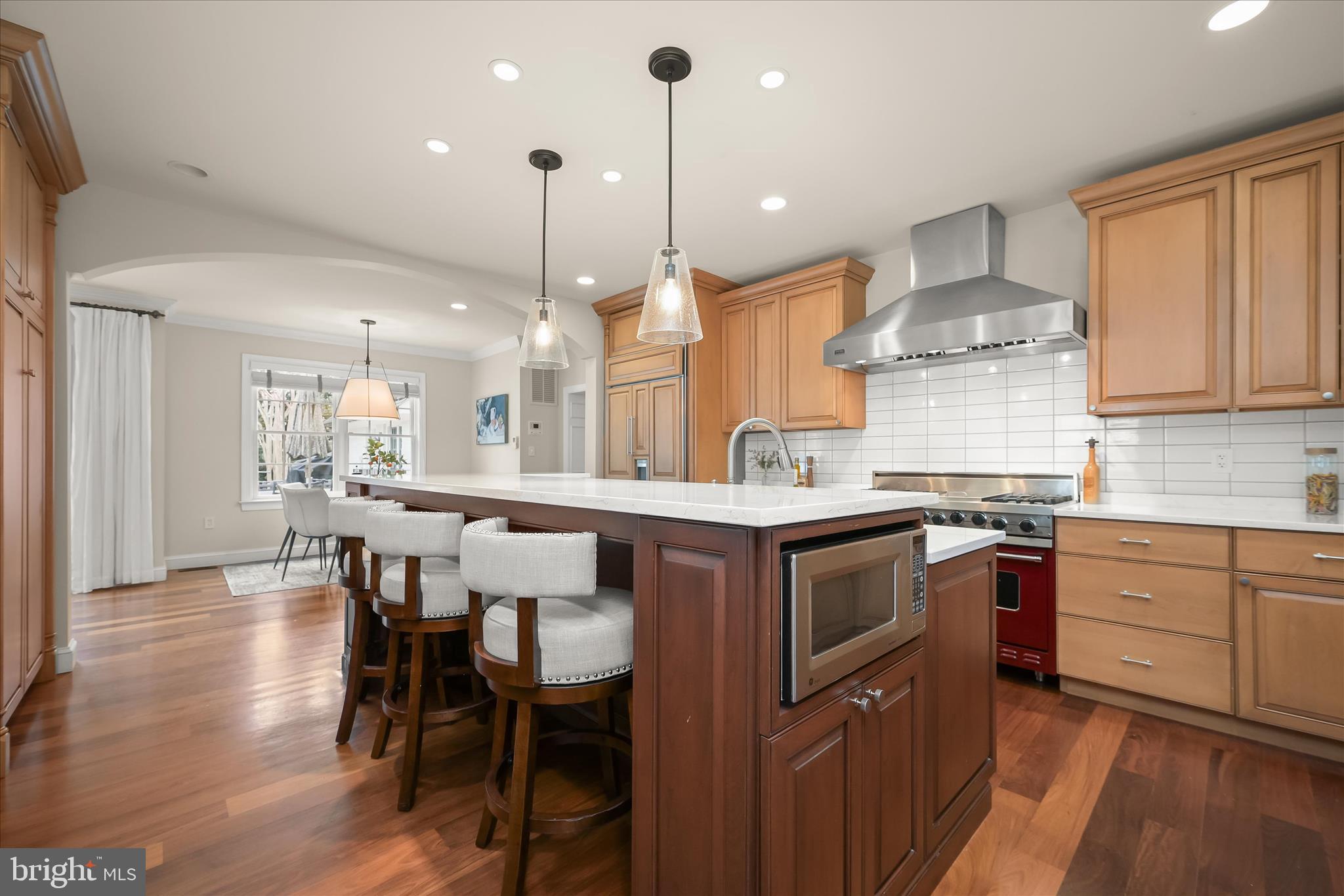 BRADLEY MANOR - Residential