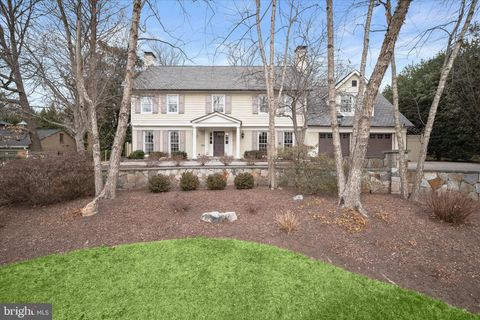 Photo of 6801 Newbold Drive, BETHESDA, MD 20817 (MLS # MDMC2214662)