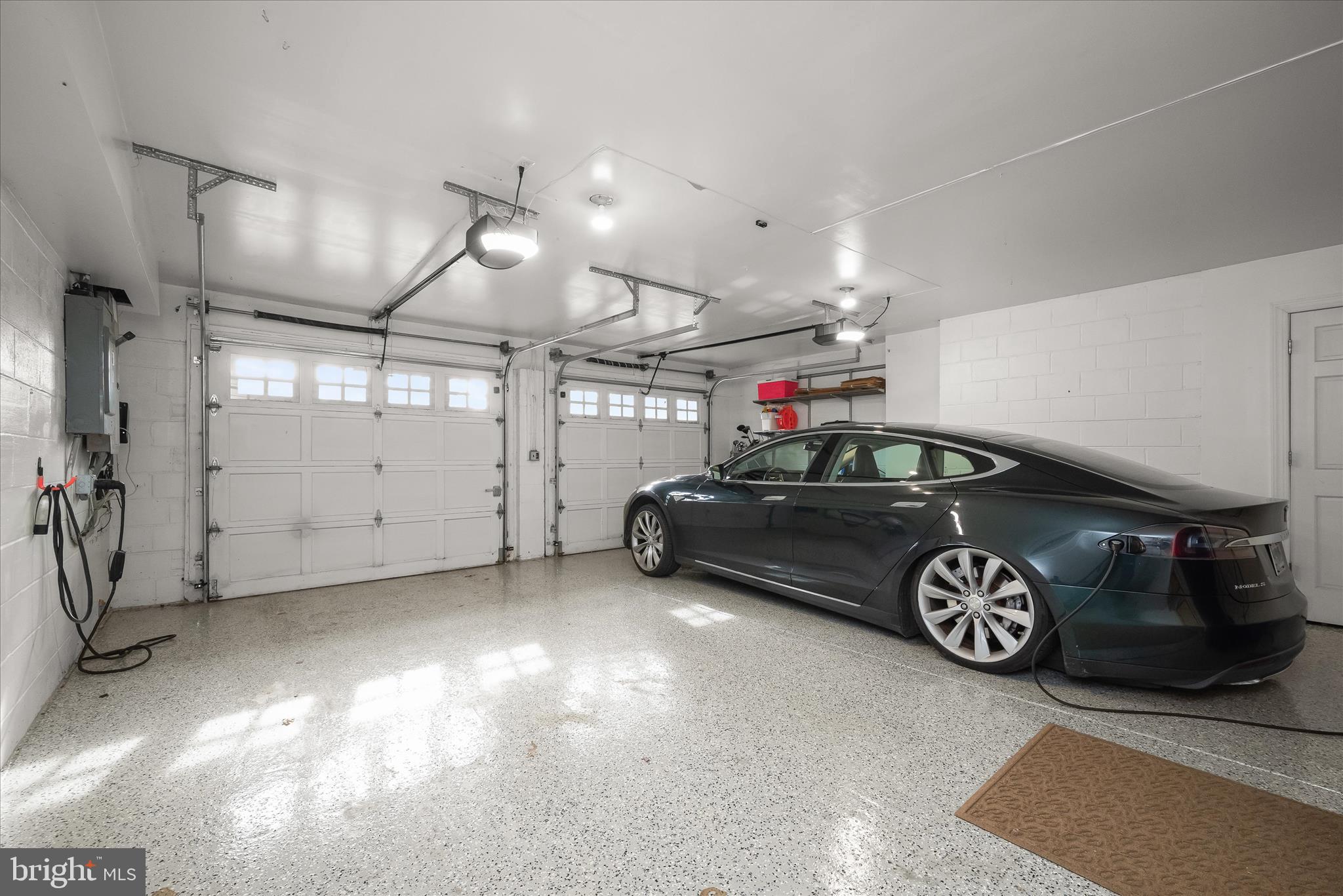 BRADLEY MANOR - Residential