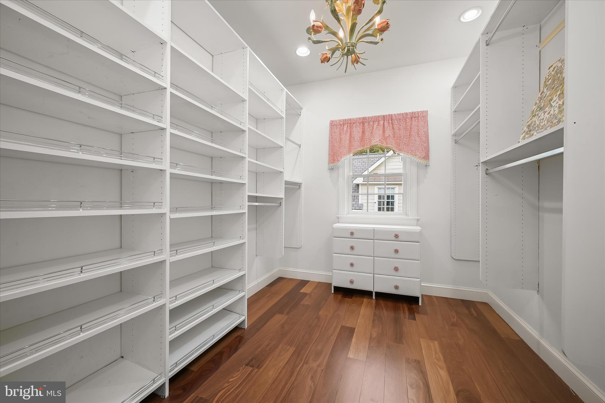 BRADLEY MANOR - Residential