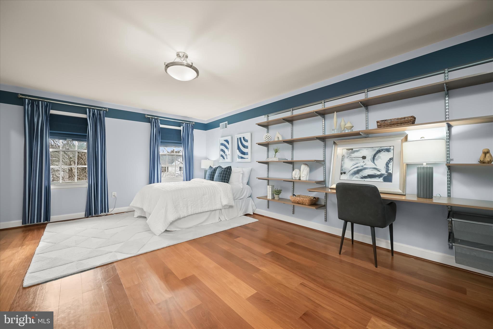 BRADLEY MANOR - Residential