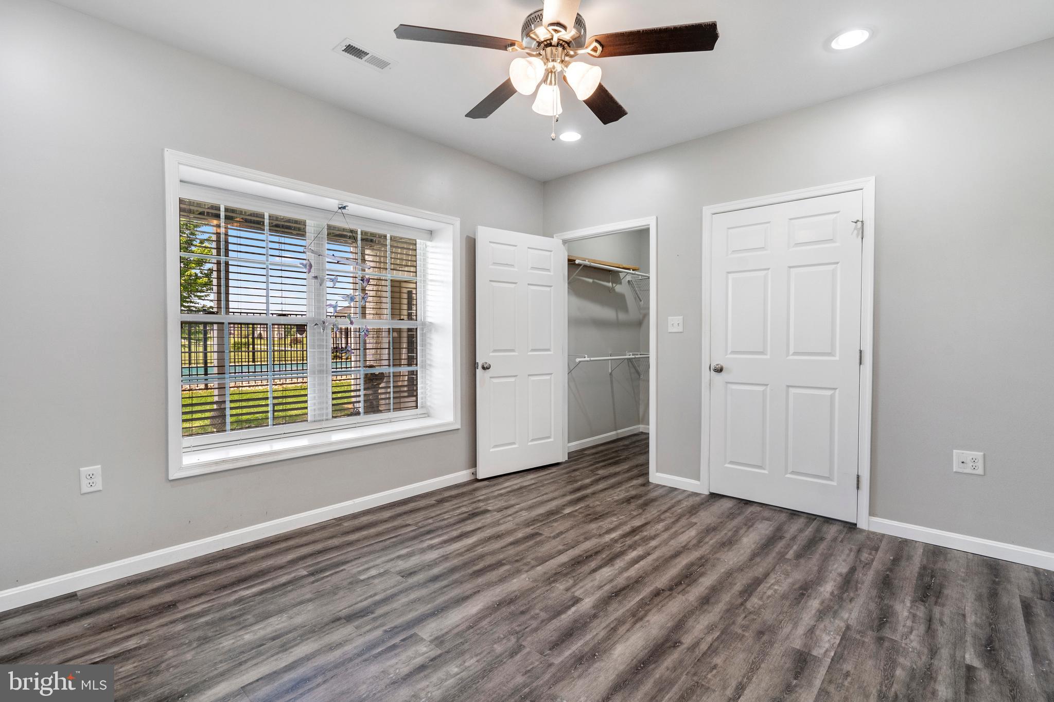 WILLOW RIDGE - Residential