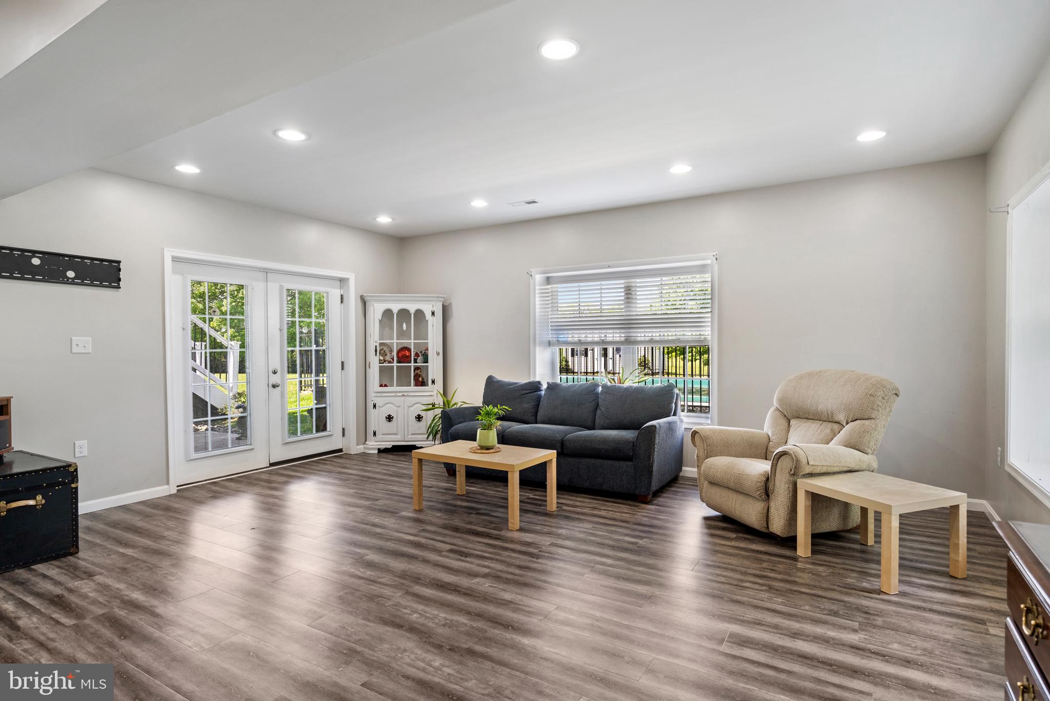 WILLOW RIDGE - Residential