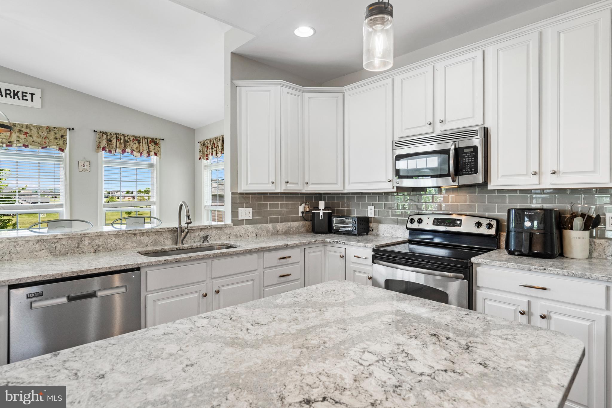 WILLOW RIDGE - Residential