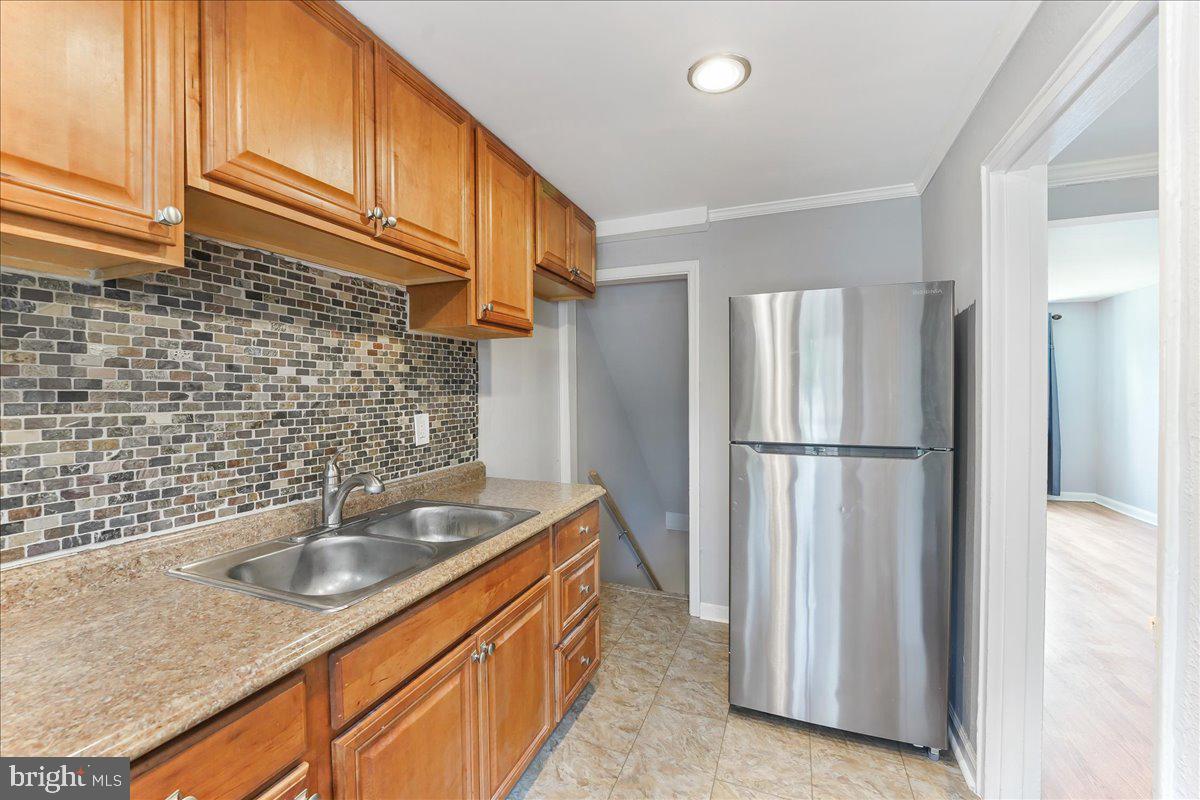 CLIFTON HEIGHTS - Residential