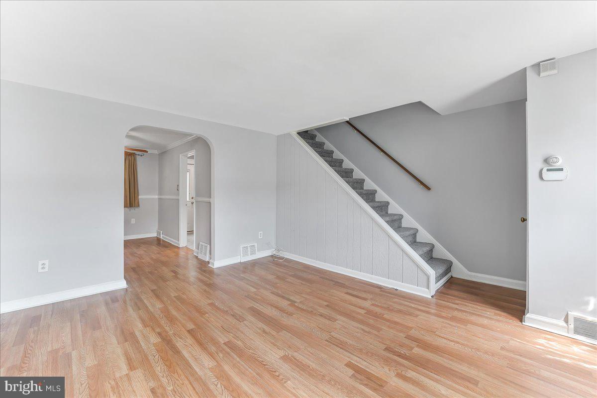 CLIFTON HEIGHTS - Residential