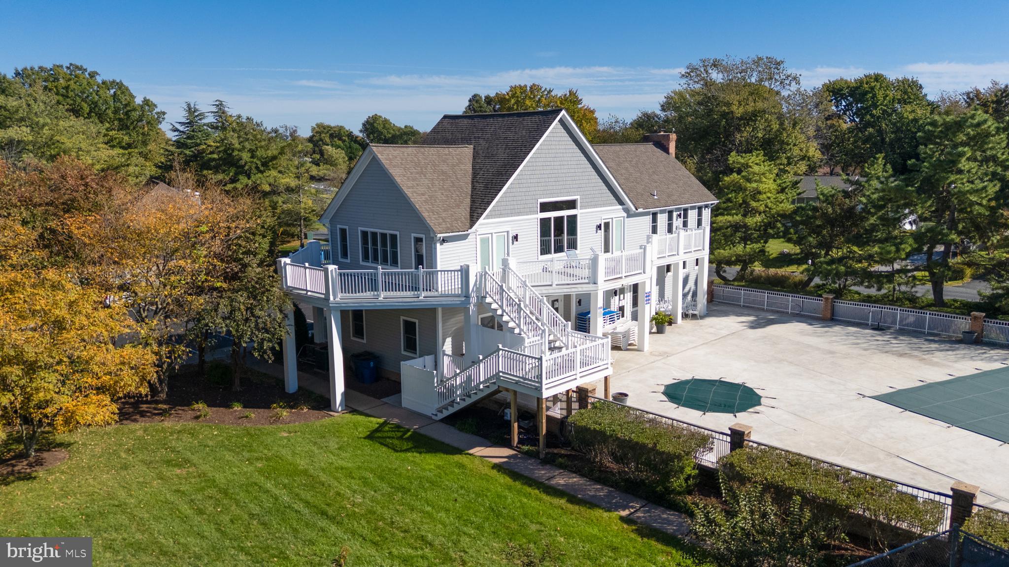 BAYSIDE - Residential