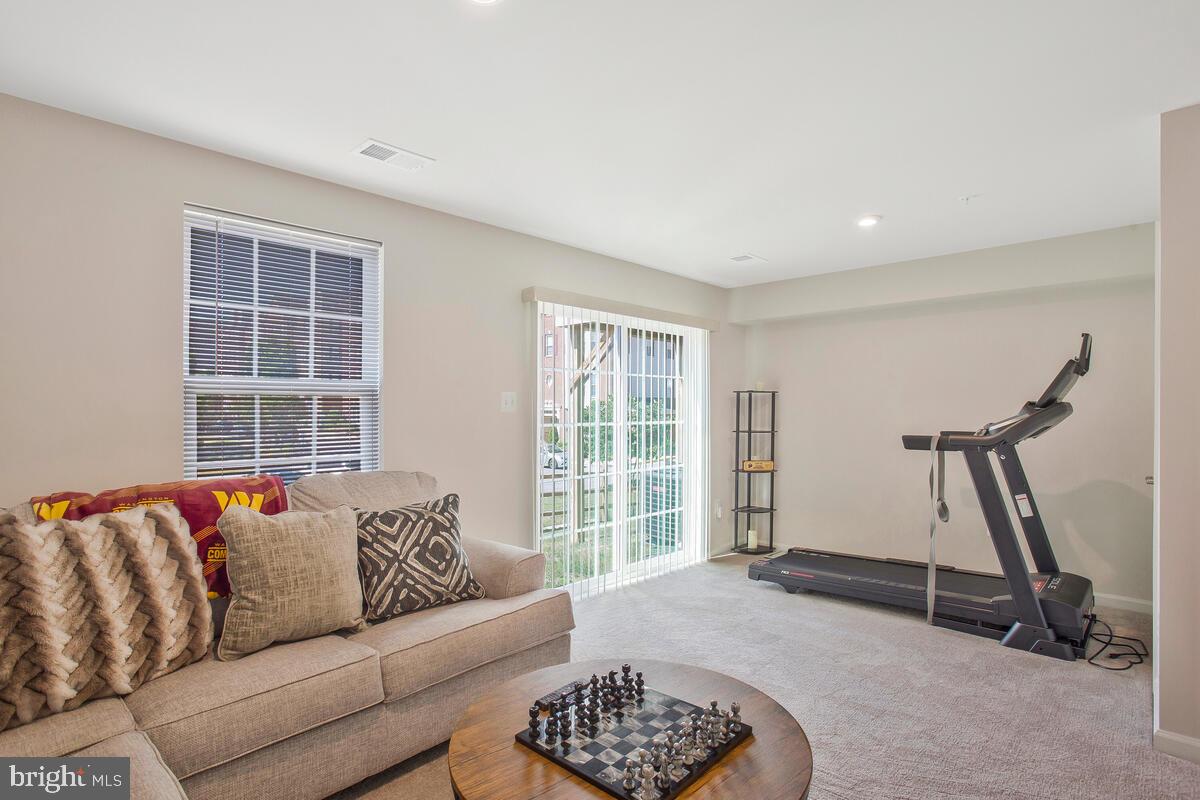 ANCHOR POINT - Residential Lease