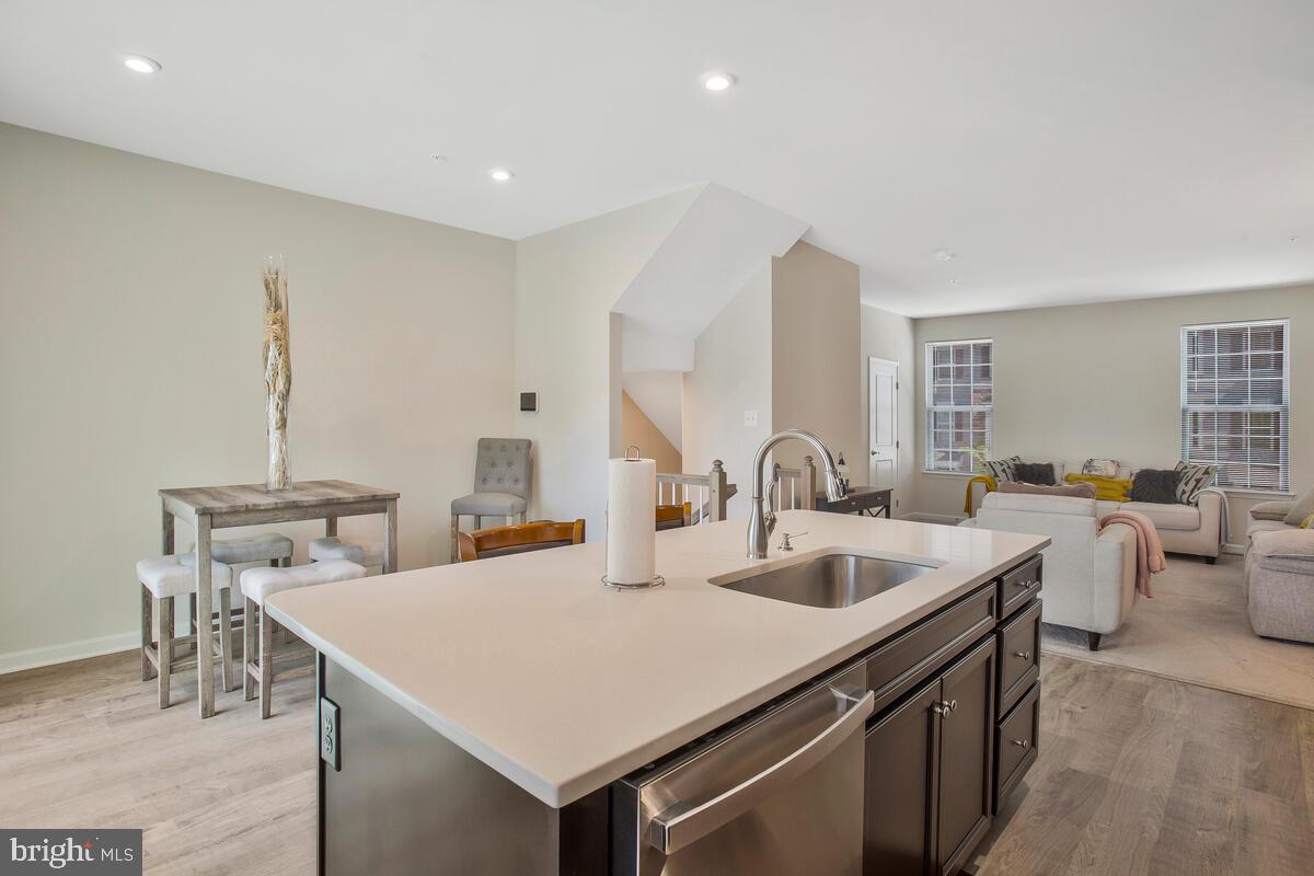 ANCHOR POINT - Residential Lease